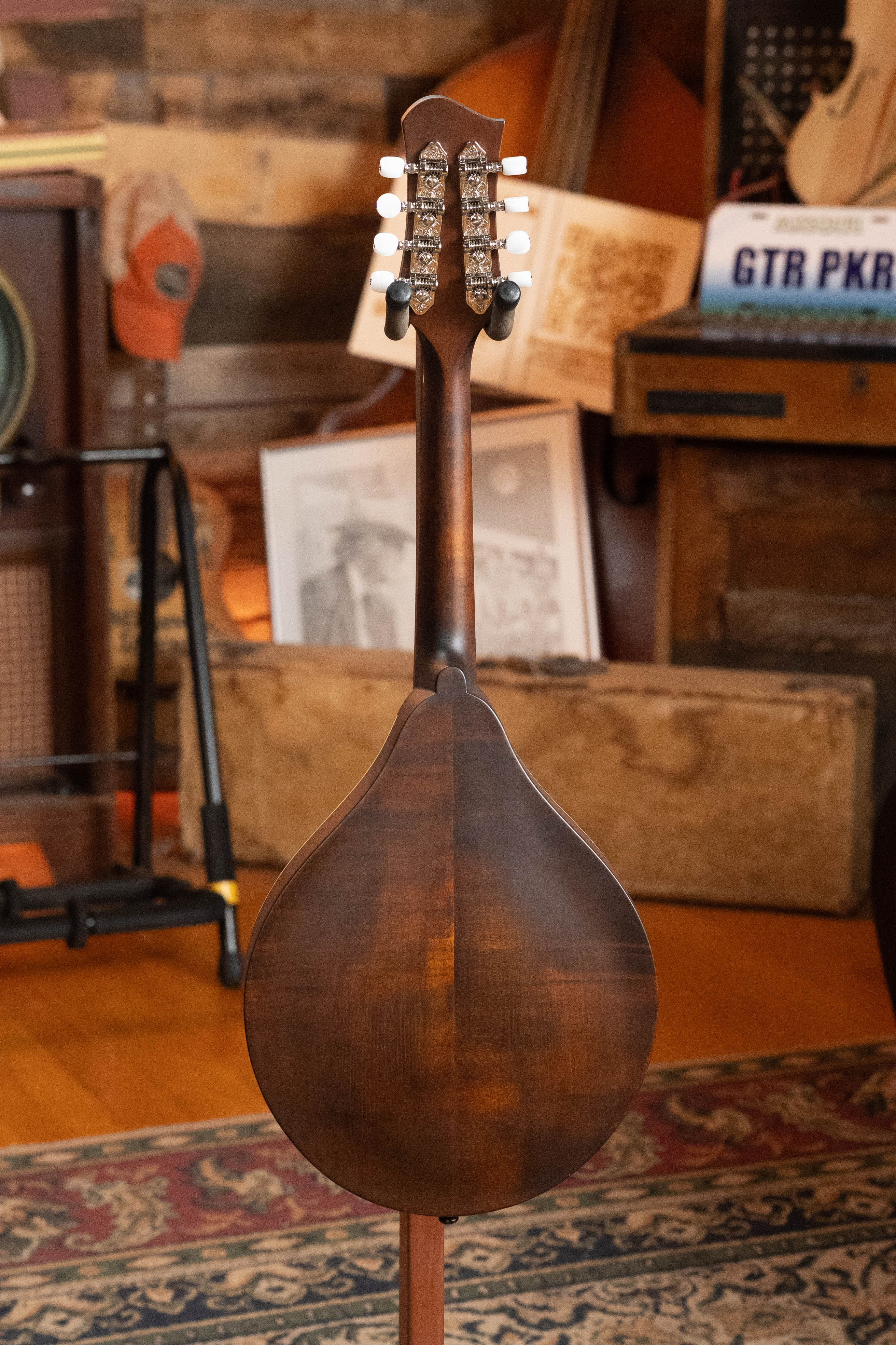 Eastman MD305 Spruce/Maple A-Style Hand-Carved Mandolin #3318