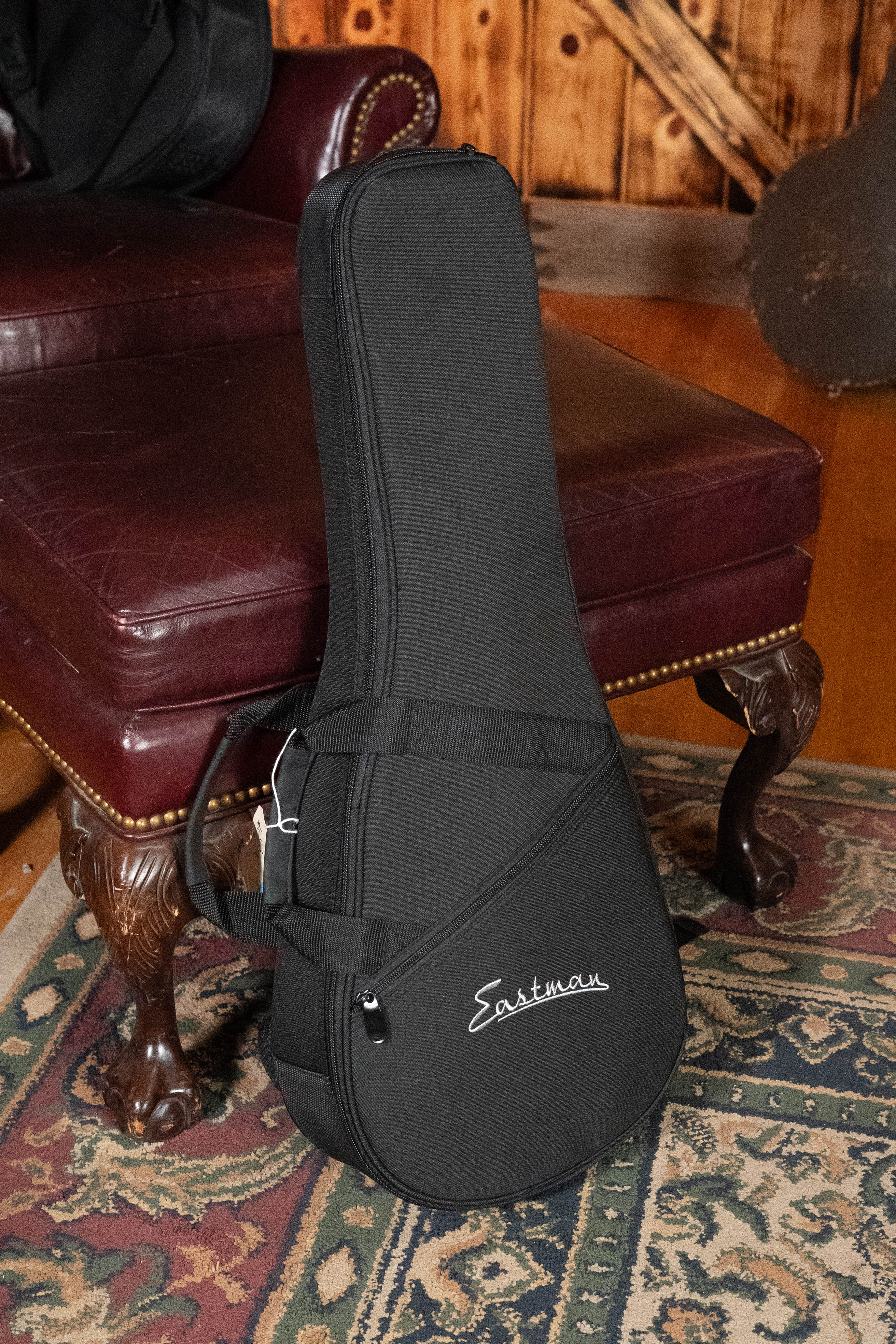 Eastman MD305 Spruce/Maple A-Style Hand-Carved Mandolin #3514