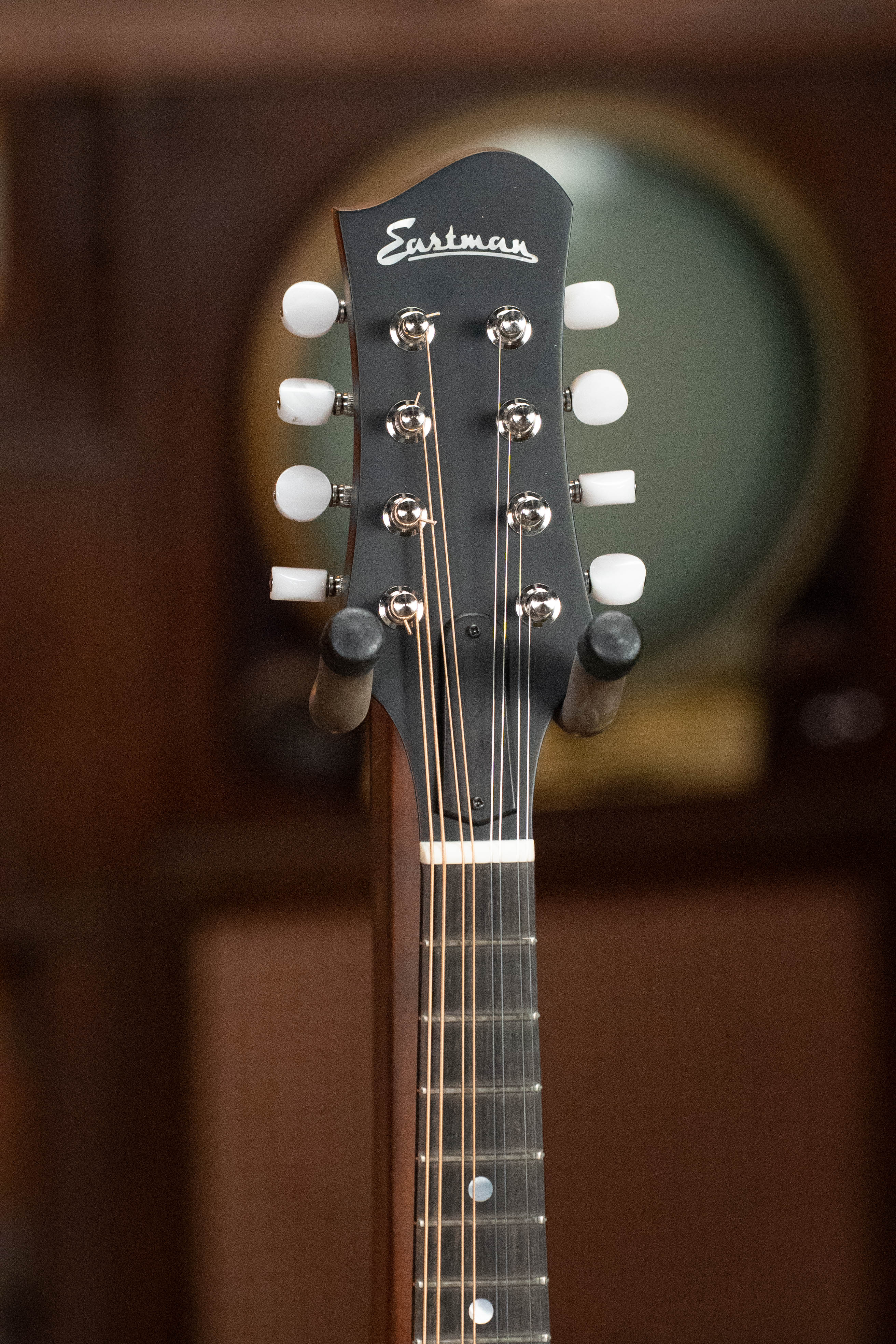 Eastman MD305 Spruce/Maple A-Style Hand-Carved Mandolin #3514