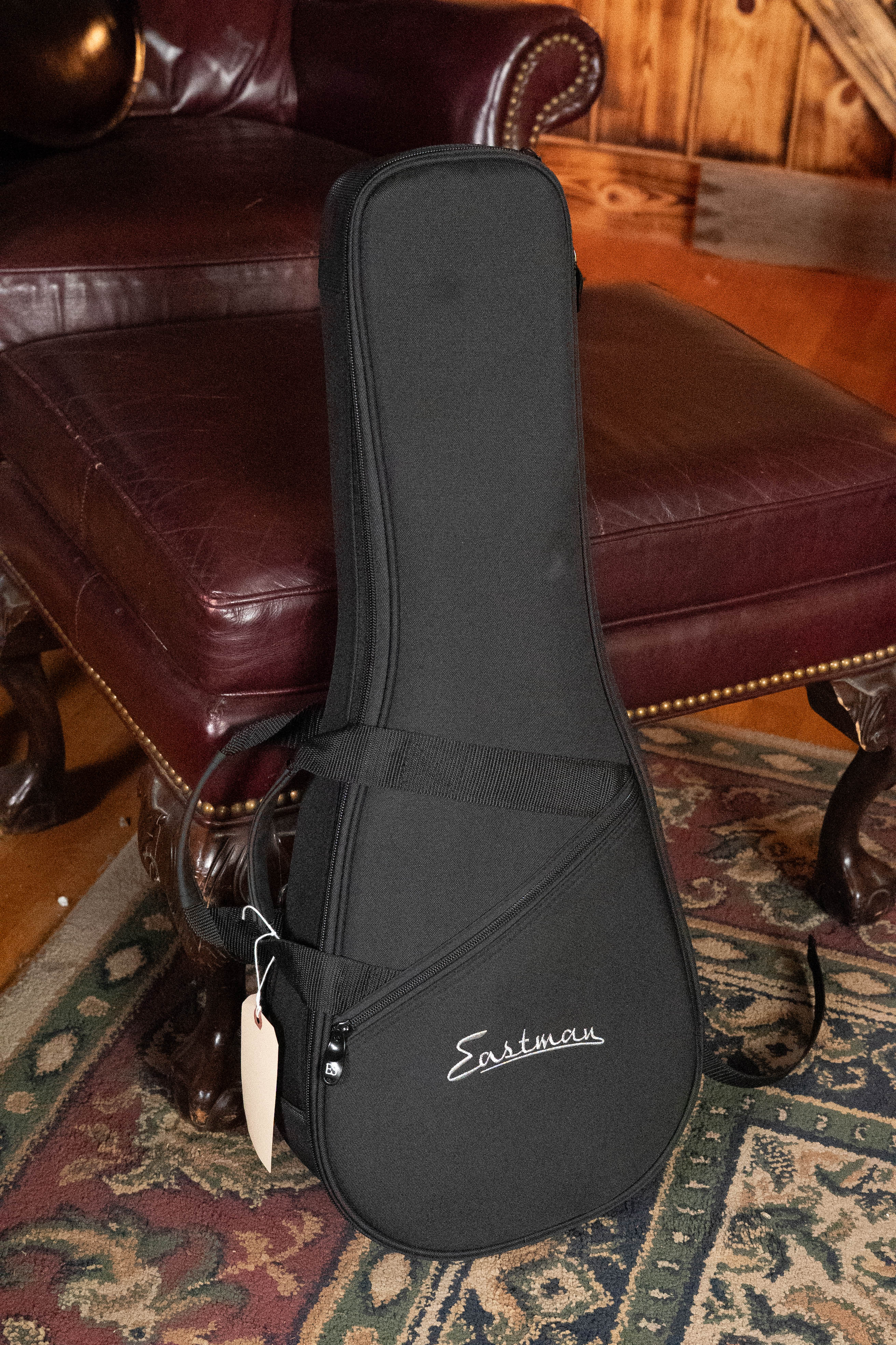 Eastman MD305 Spruce/Maple A-Style Hand-Carved Mandolin #3522