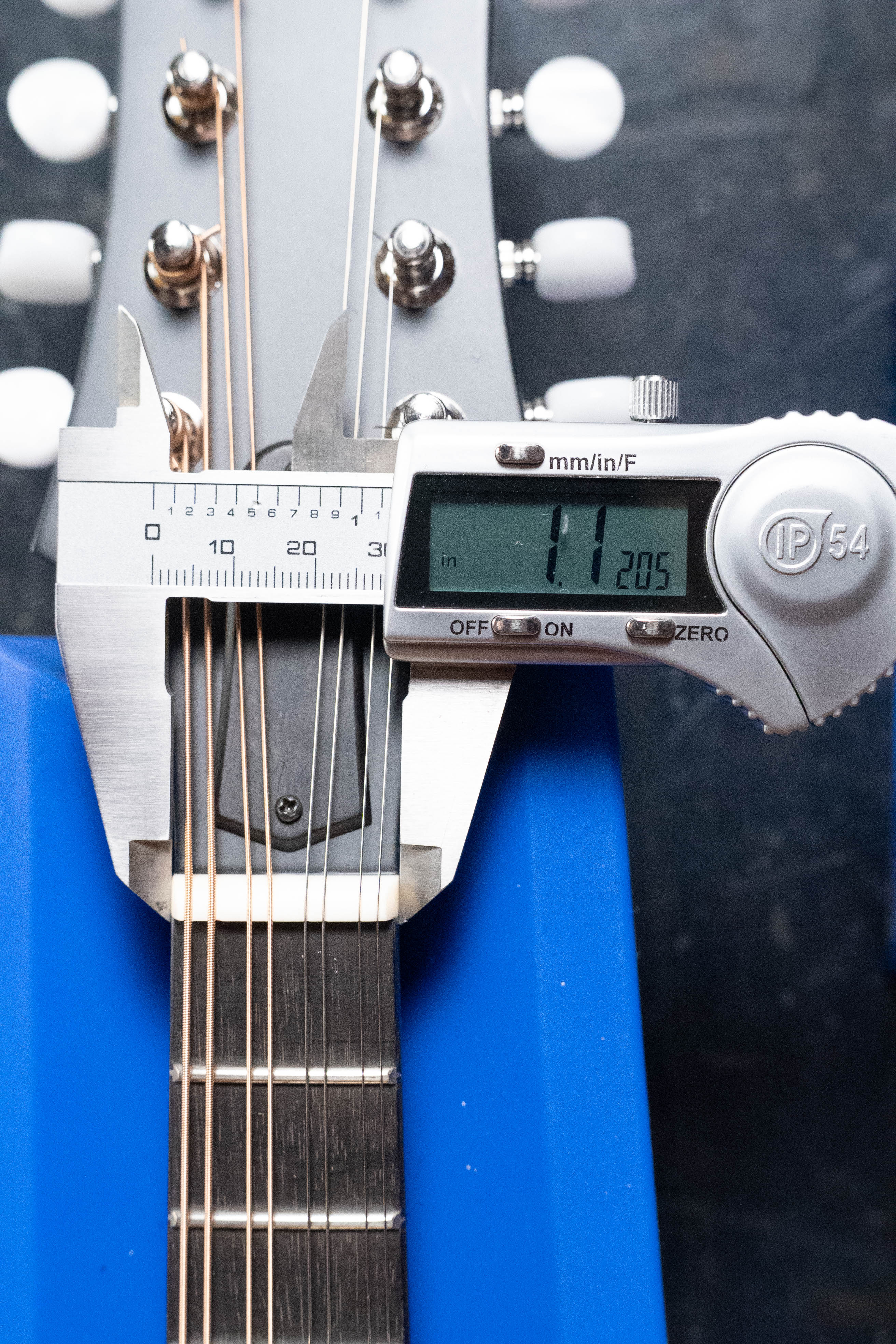 Eastman MD305 Spruce/Maple A-Style Hand-Carved Mandolin #3525