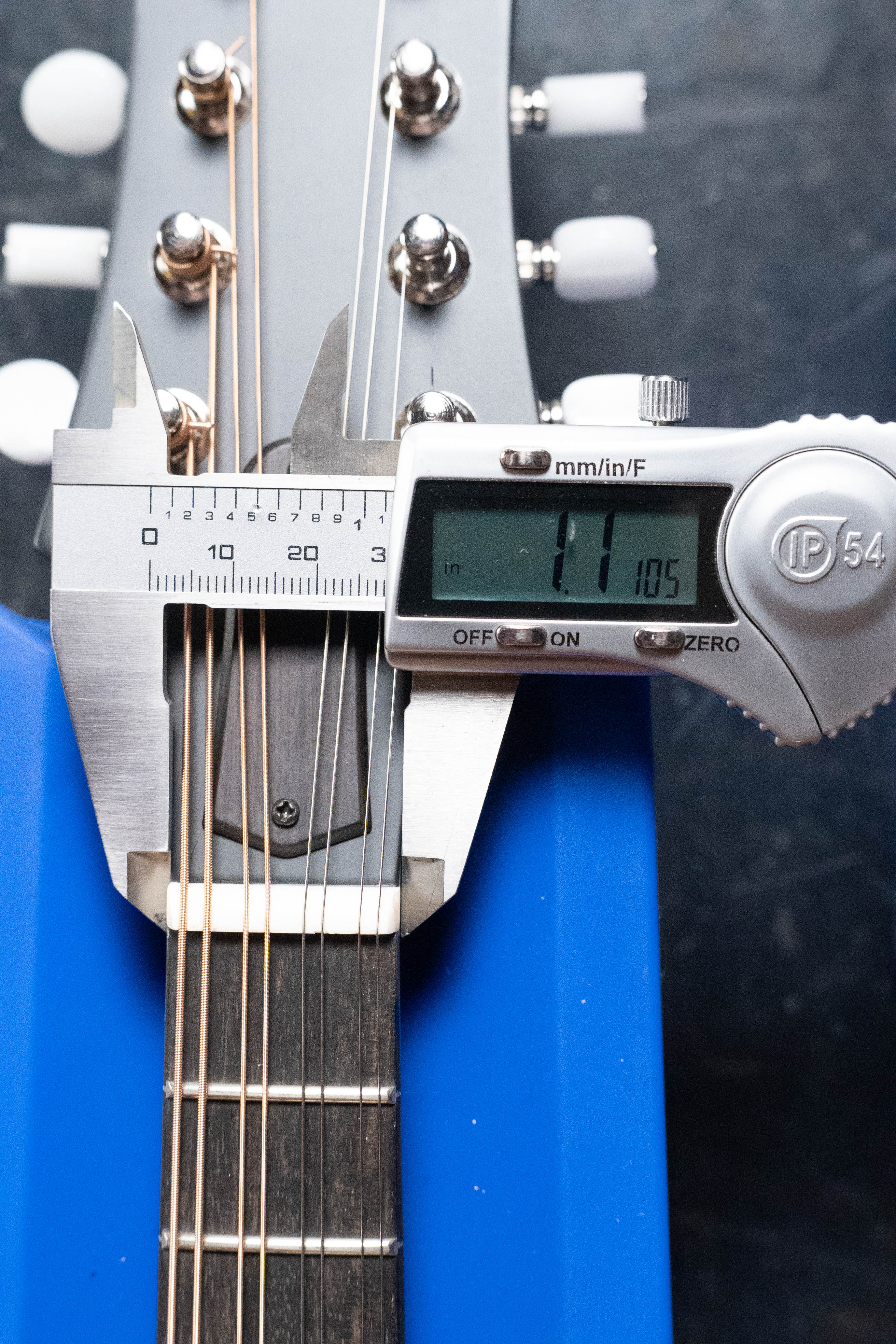 Eastman MD305 Spruce/Maple A-Style Hand-Carved Mandolin #3526