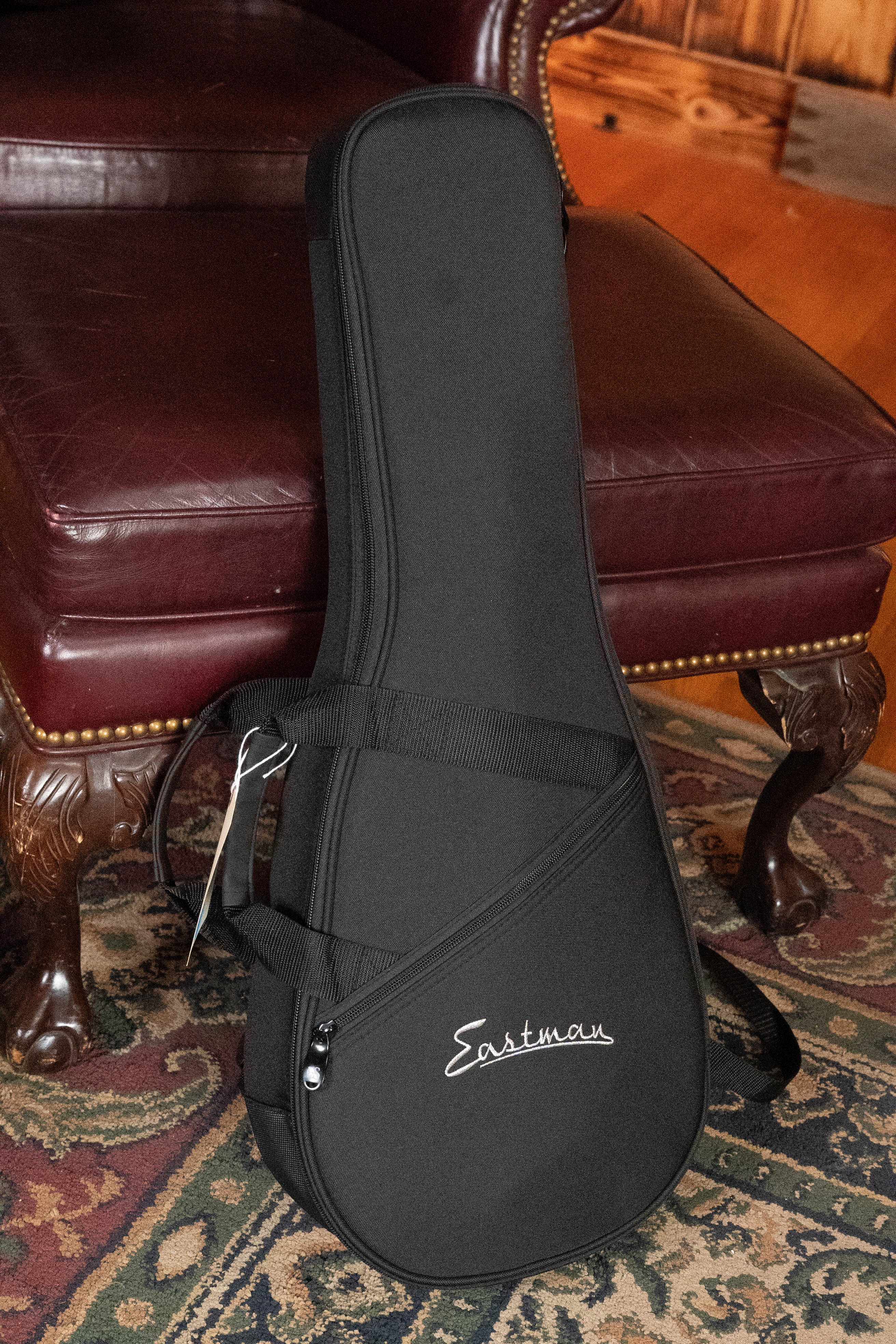 Eastman MD305 Spruce/Maple A-Style Hand-Carved Mandolin #3526