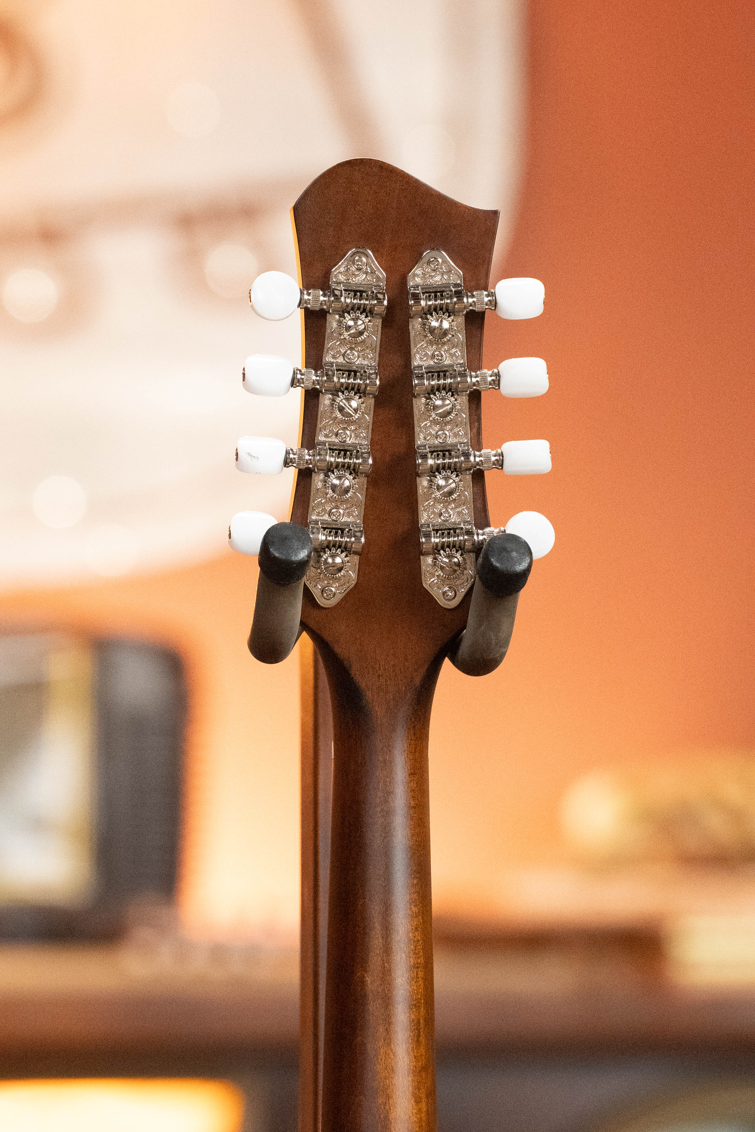 Eastman MD305 Spruce/Maple A-Style Hand-Carved Mandolin #3572