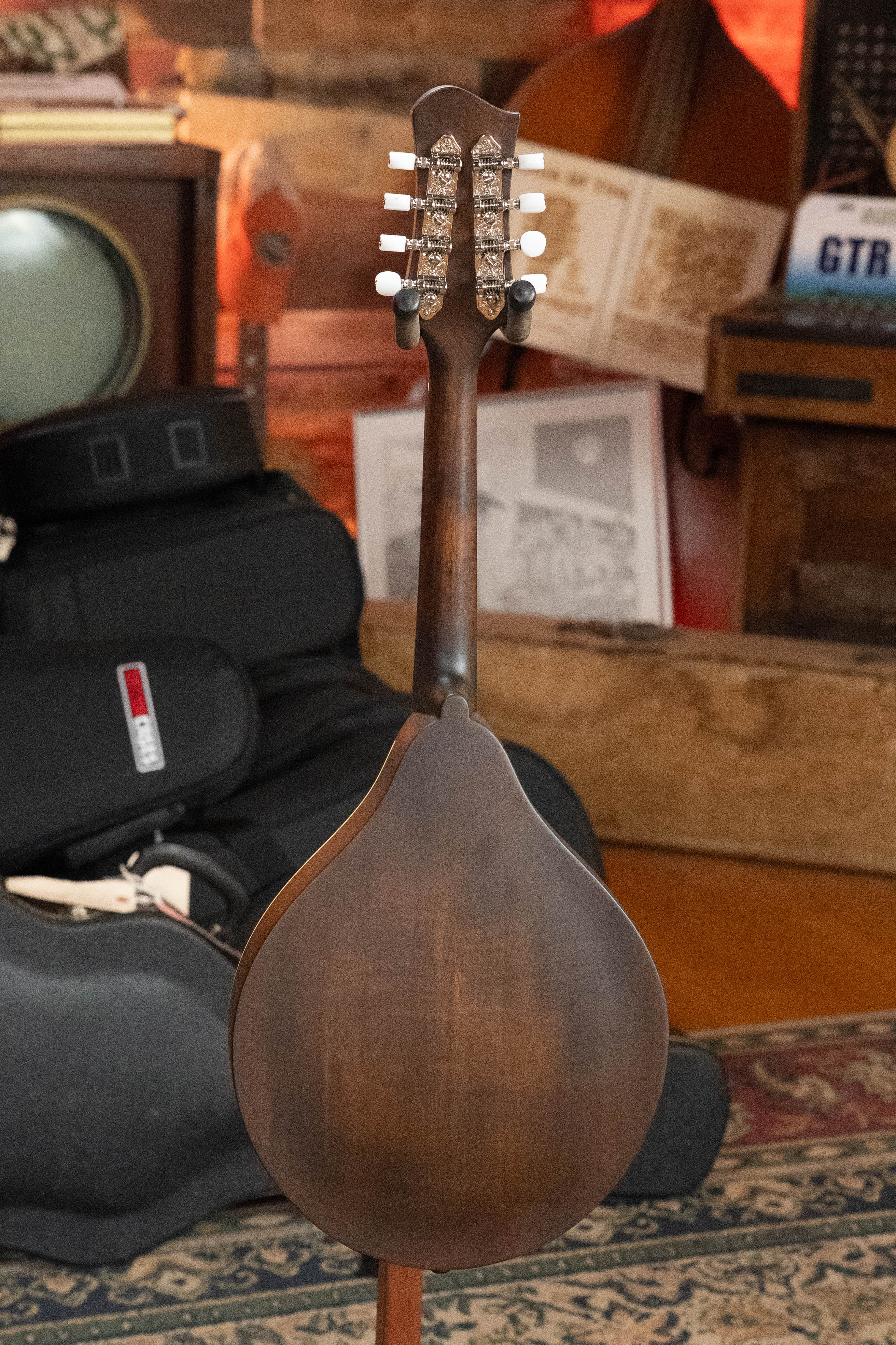 Eastman MD305 Spruce/Maple A-Style Hand-Carved Mandolin #3573