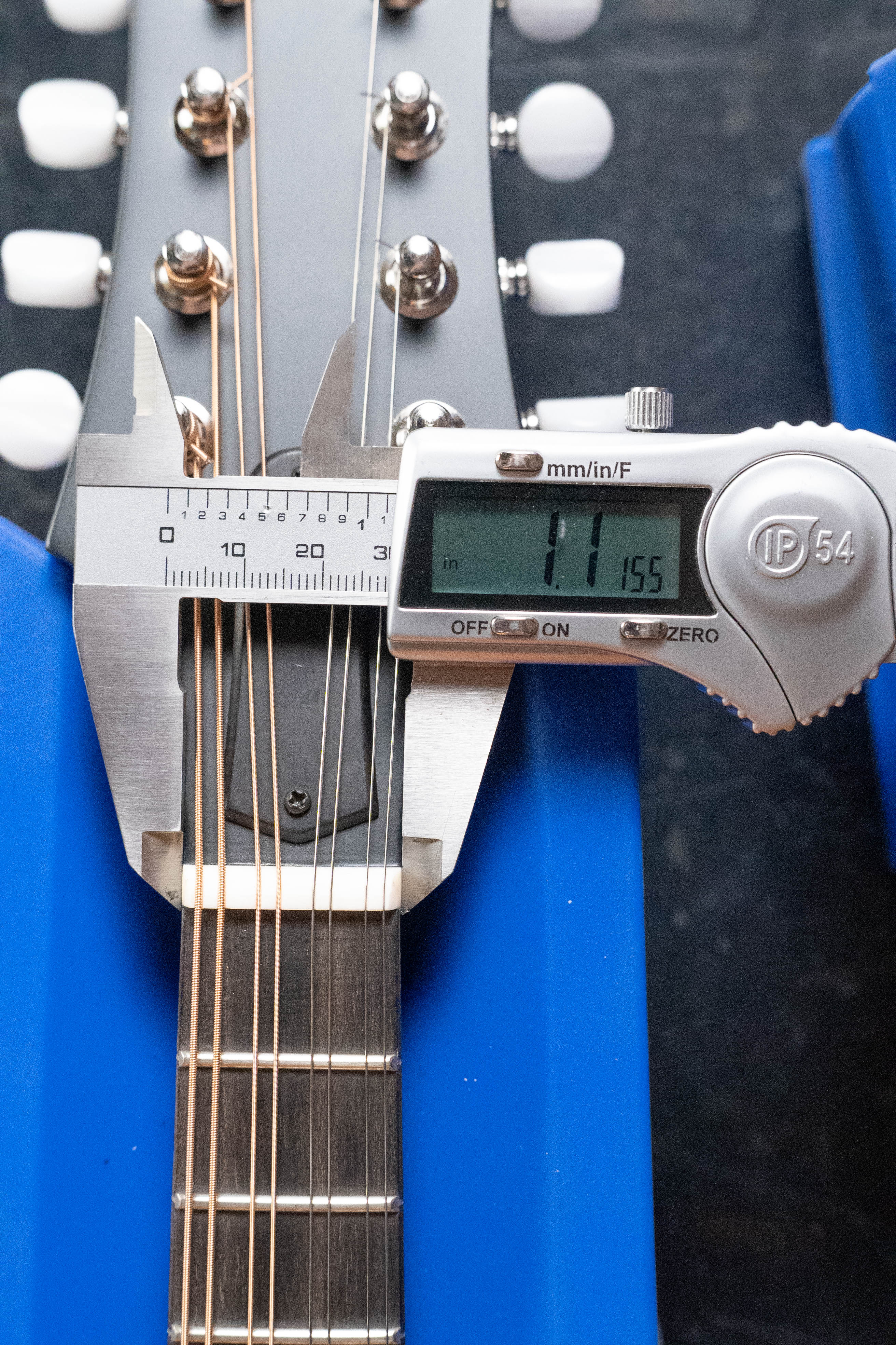 Eastman MD305 Spruce/Maple A-Style Hand-Carved Mandolin #3576