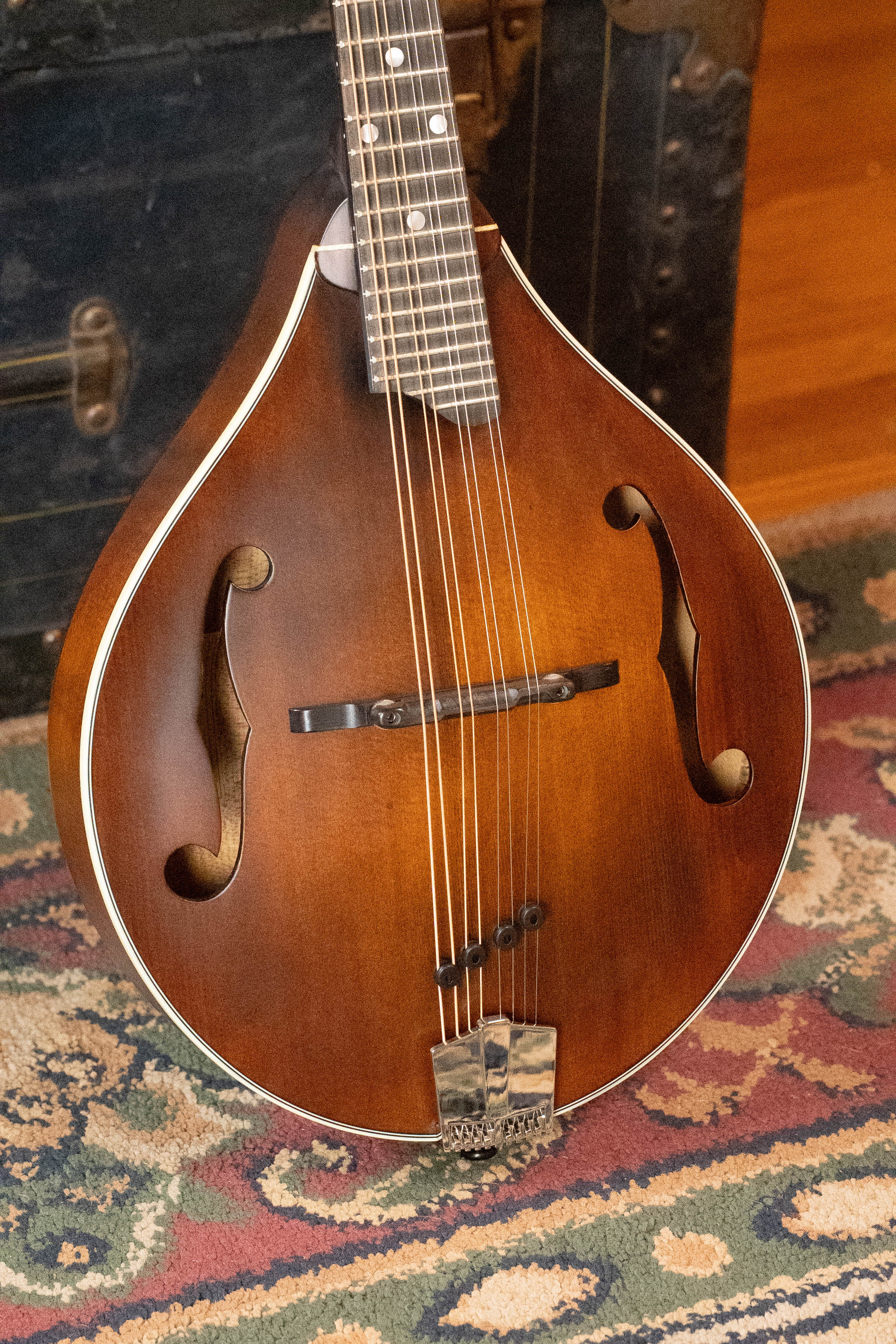Eastman MD305 Spruce/Maple A-Style Hand-Carved Mandolin #3576