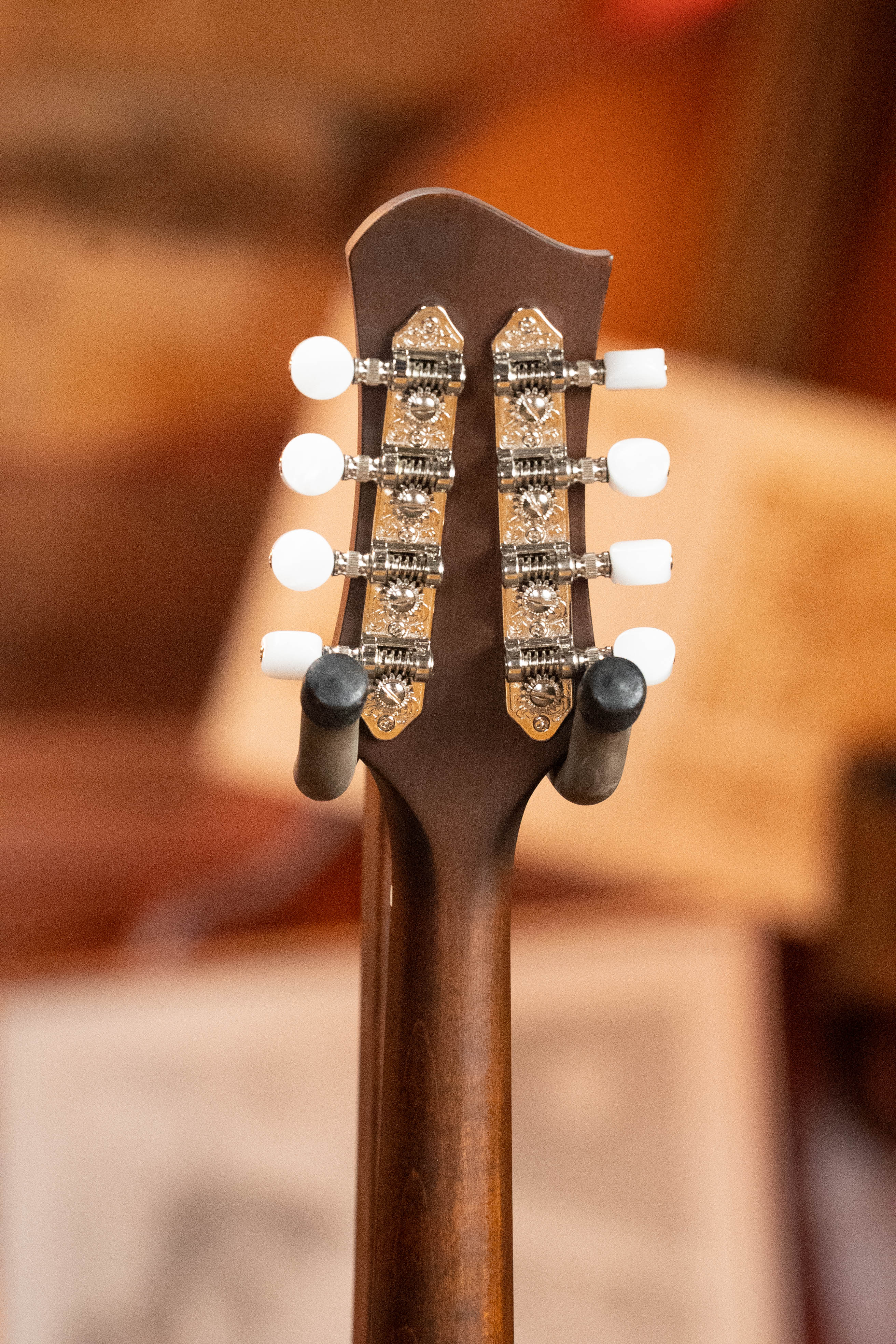 Eastman MD305 Spruce/Maple A-Style Hand-Carved Mandolin #3588