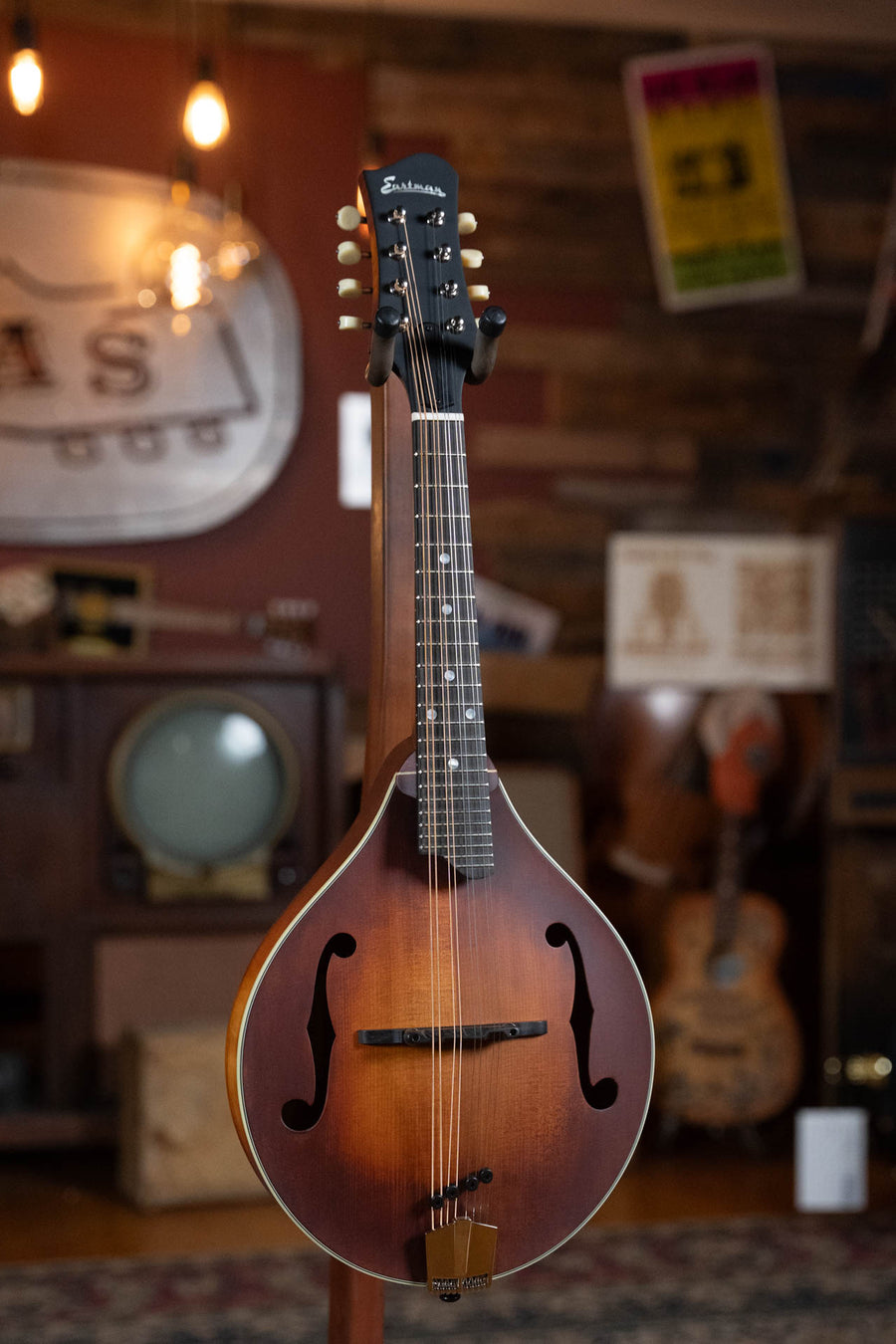 Eastman MD305 Wide Nut Amberburst A-Style Mandolin #2106