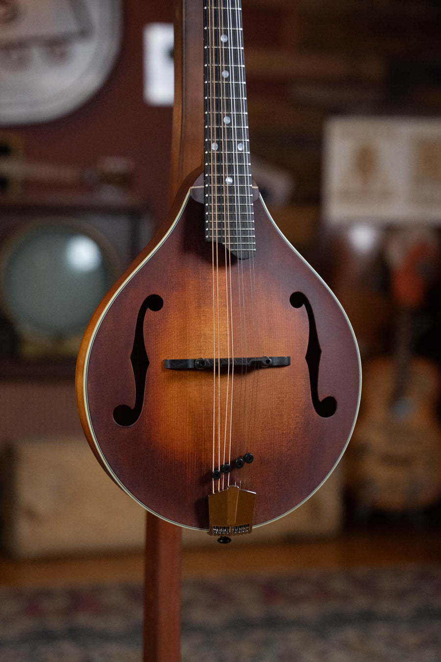 Eastman MD305 Wide Nut Amberburst A-Style Mandolin #2106