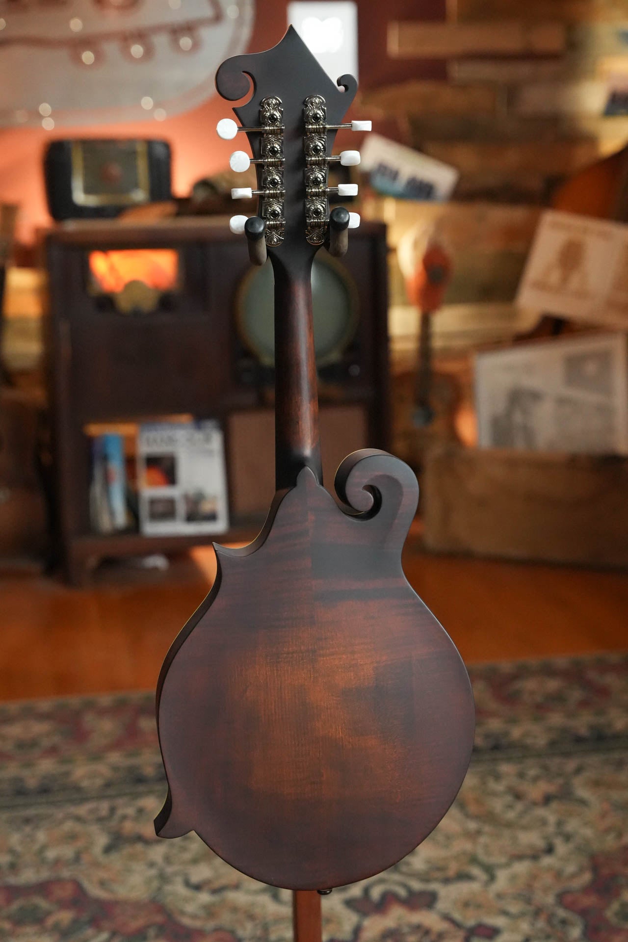 Eastman MD314 Spruce/Maple F-Style Oval Hole Mandolin #3716