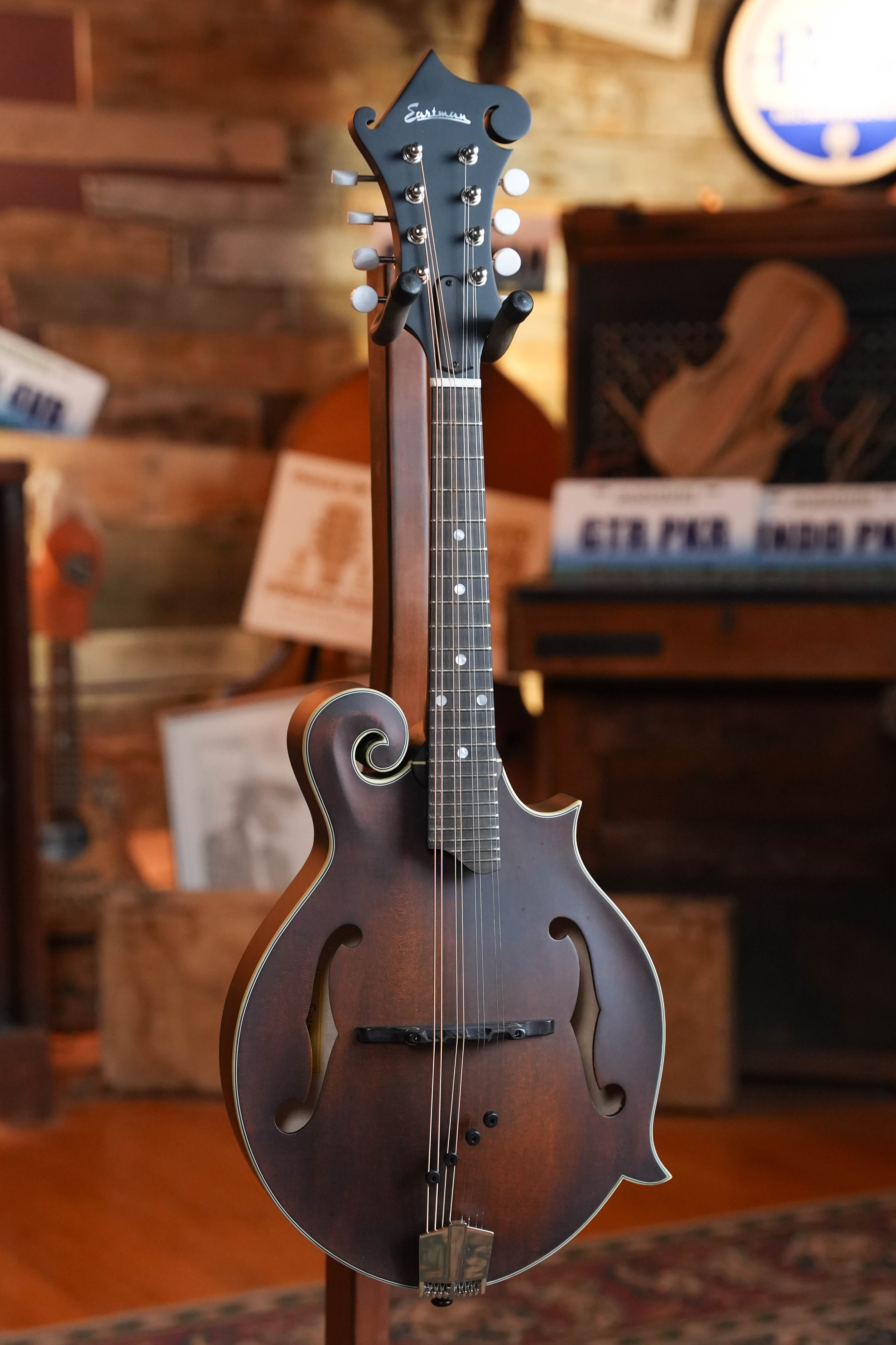 Eastman MD315 F-Style Hand-Carved Mandolin #0110