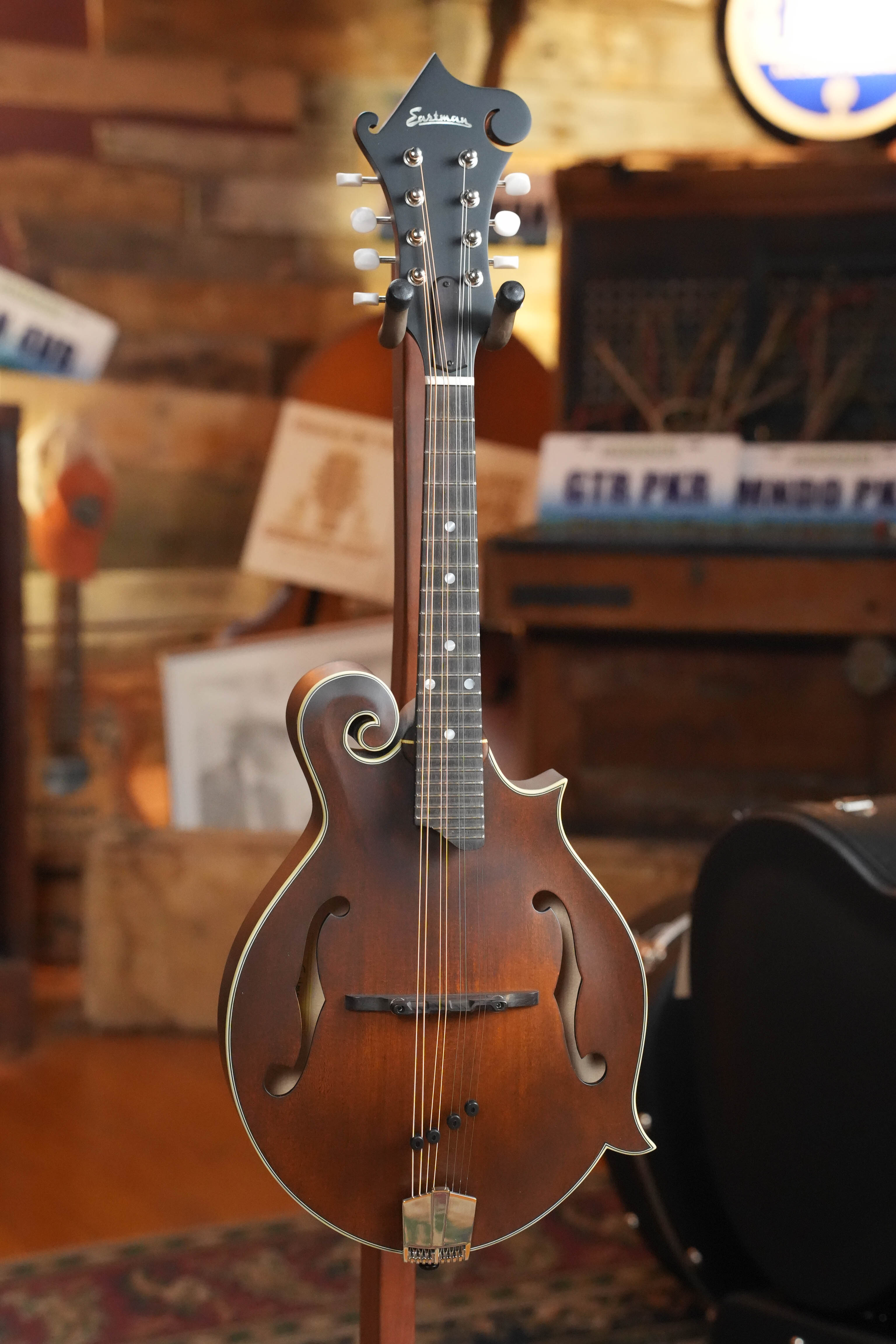 Eastman MD315 F-Style Hand-Carved Mandolin #0330