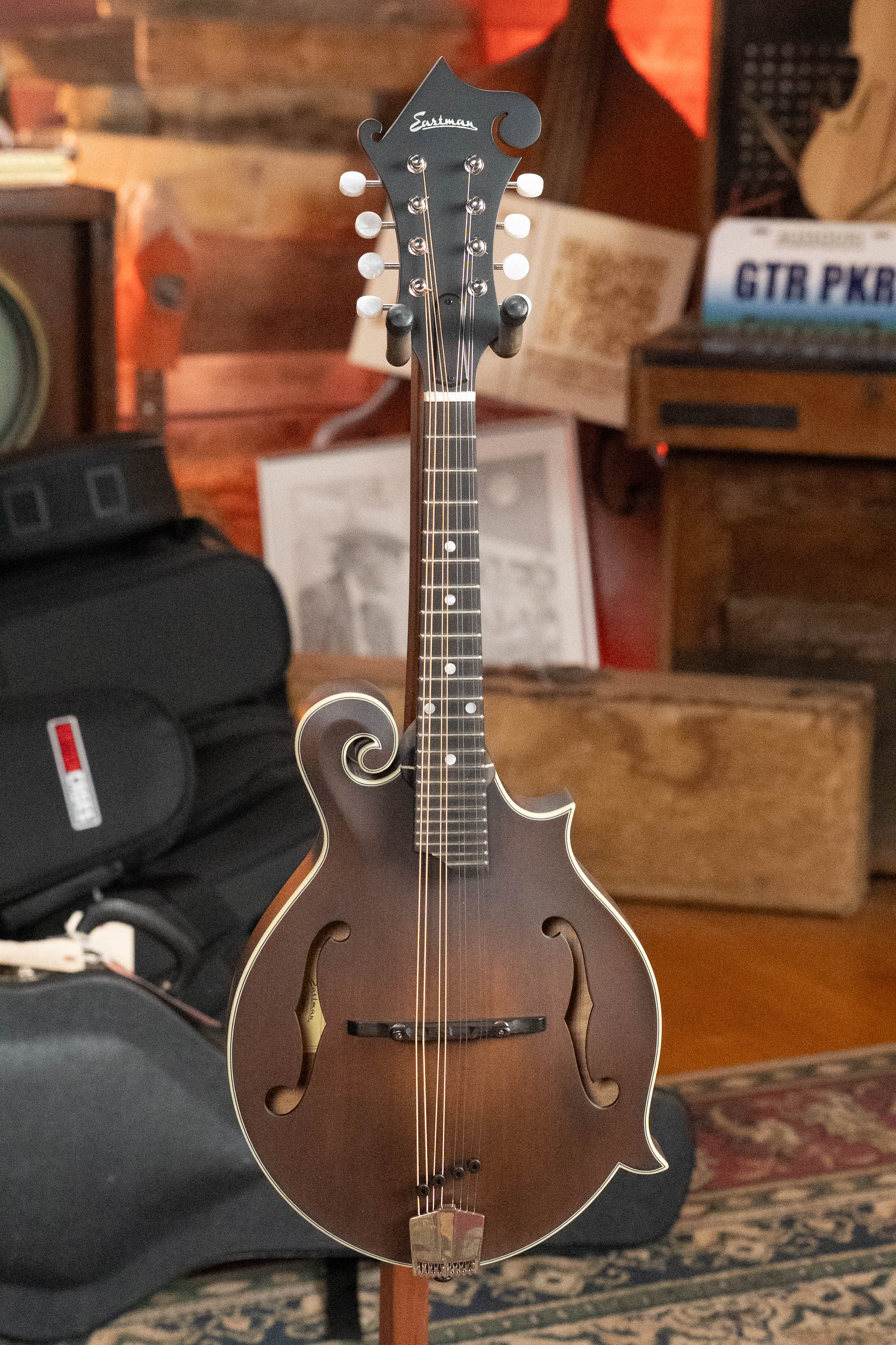 Eastman MD315 F-Style Hand-Carved Mandolin #0915