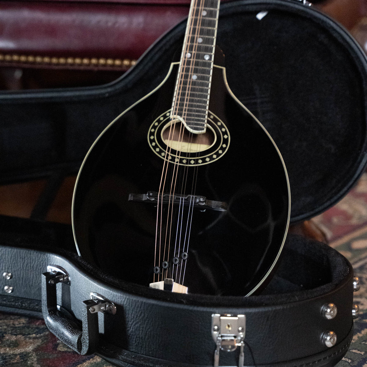 Eastman MD404-BK Black Top Oval Hole A-Style Mandolin #0600