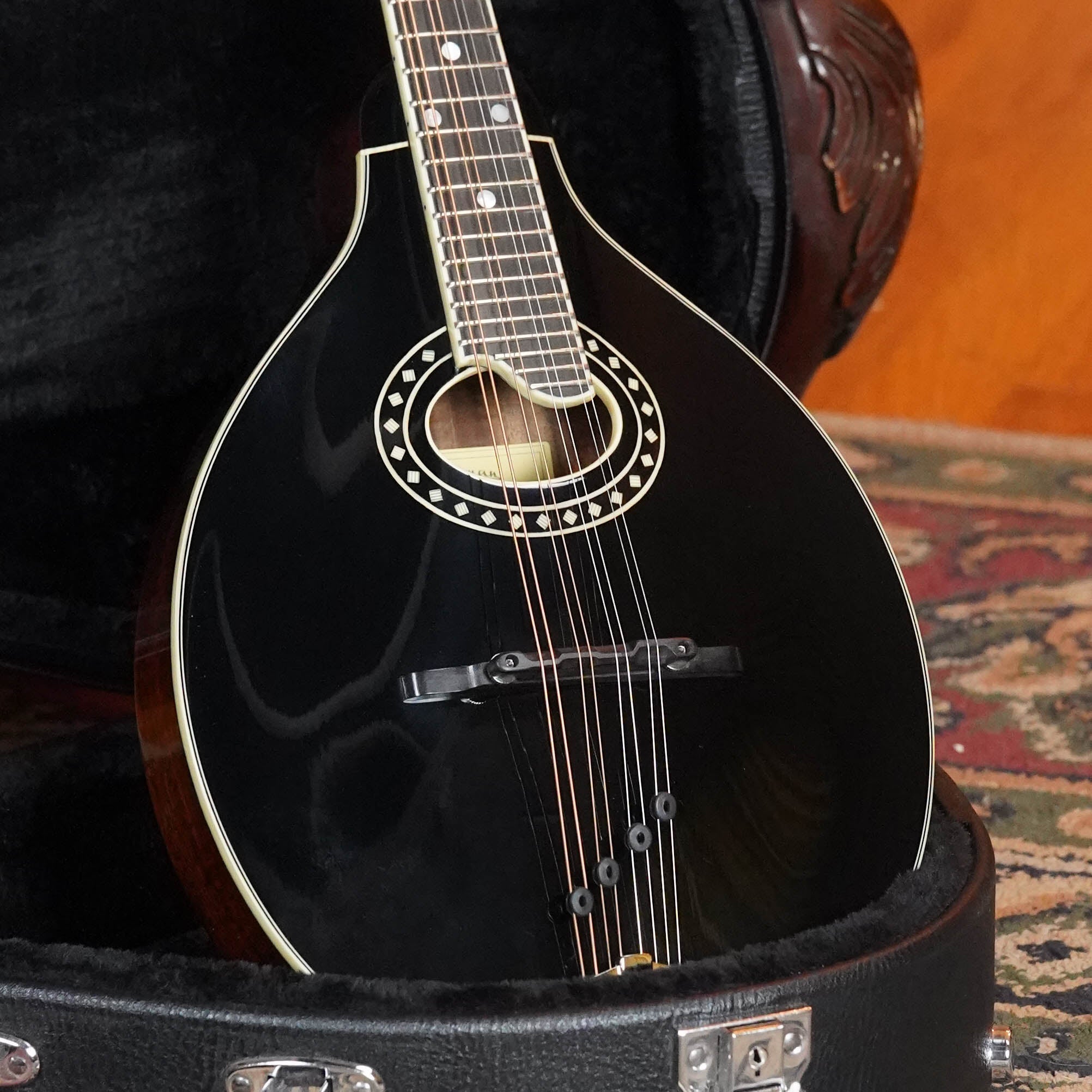 Eastman MD404-BK Spruce/Mahogany Black Top Oval Hole A-Style Mandolin #5549
