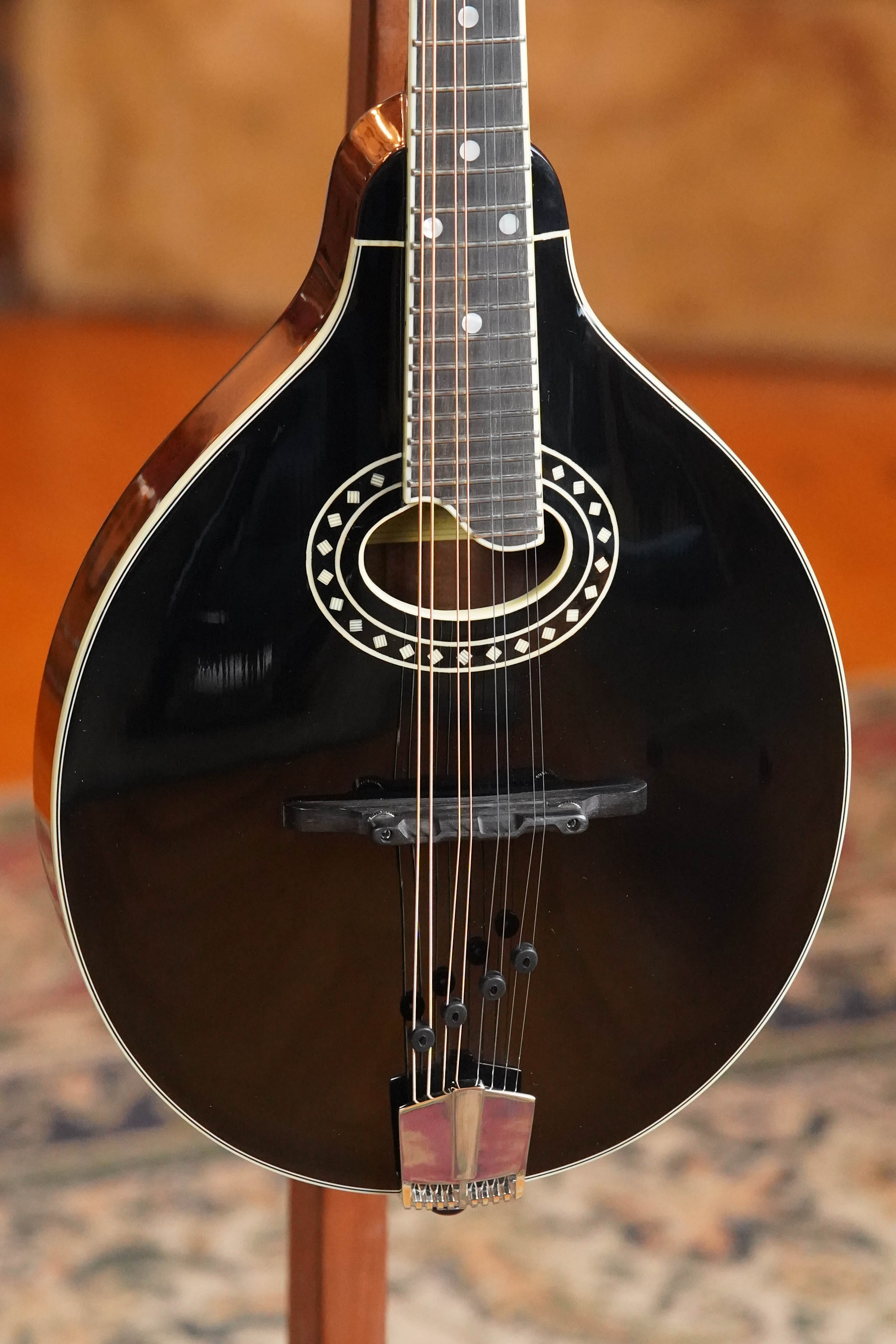 Eastman MD404-BK Spruce/Mahogany Black Top Oval Hole A-Style Mandolin #5549