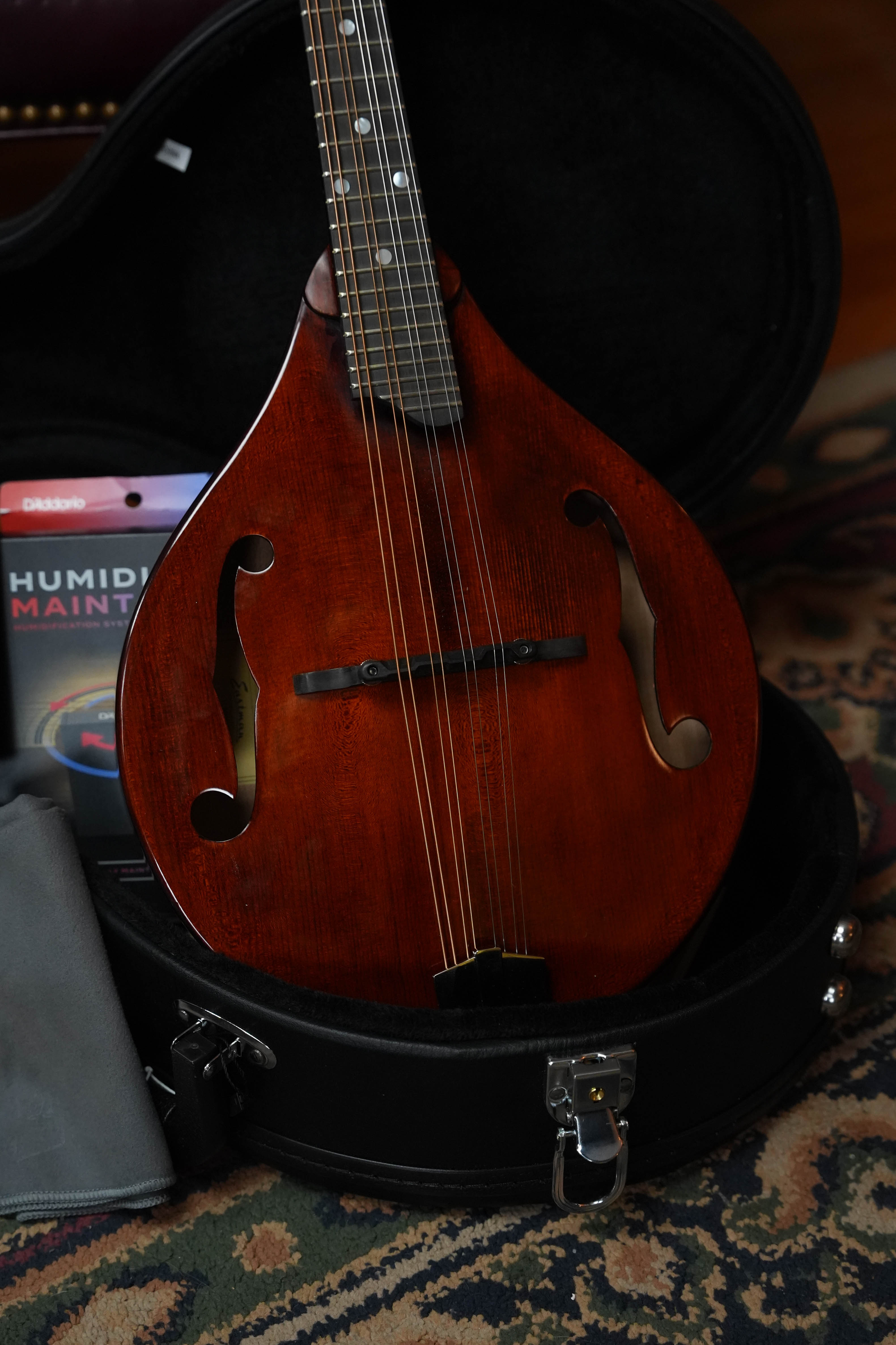 Eastman MD505CC/TV Comfort Contour True Tone Vintage Series A Style Mandolin #1135