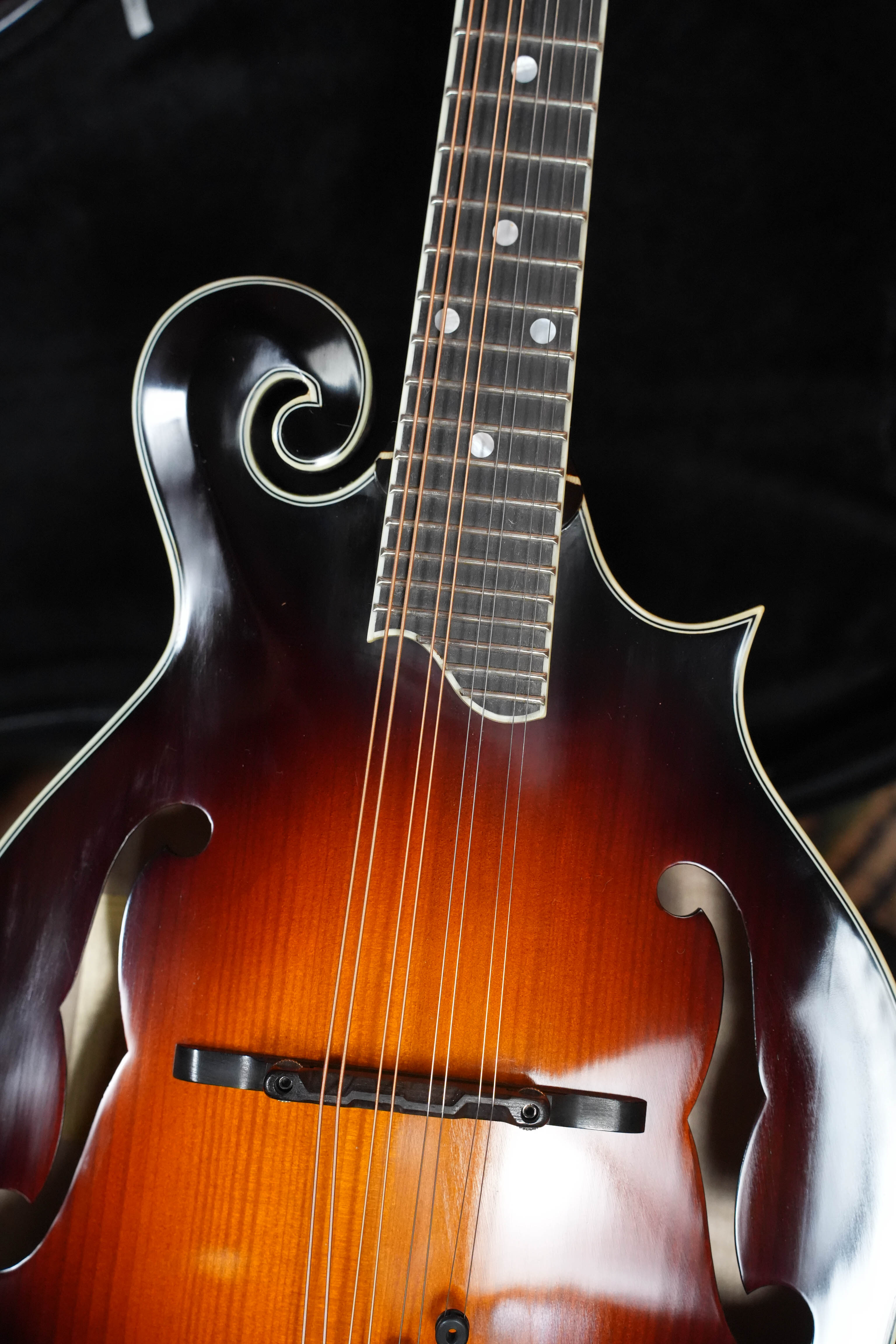 Eastman MD515/TV-WN-SB Spruce/Maple Wide Nut Sunburst F-Style Mandolin #0171