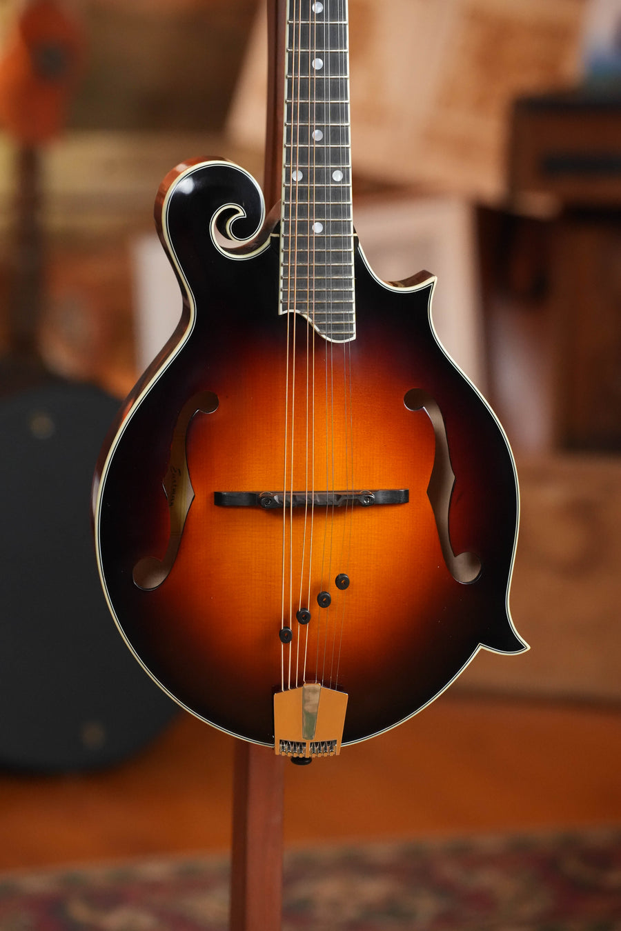 Eastman MD515/TV-WN-SB Spruce/Maple Wide Nut Sunburst F-Style Mandolin #0702