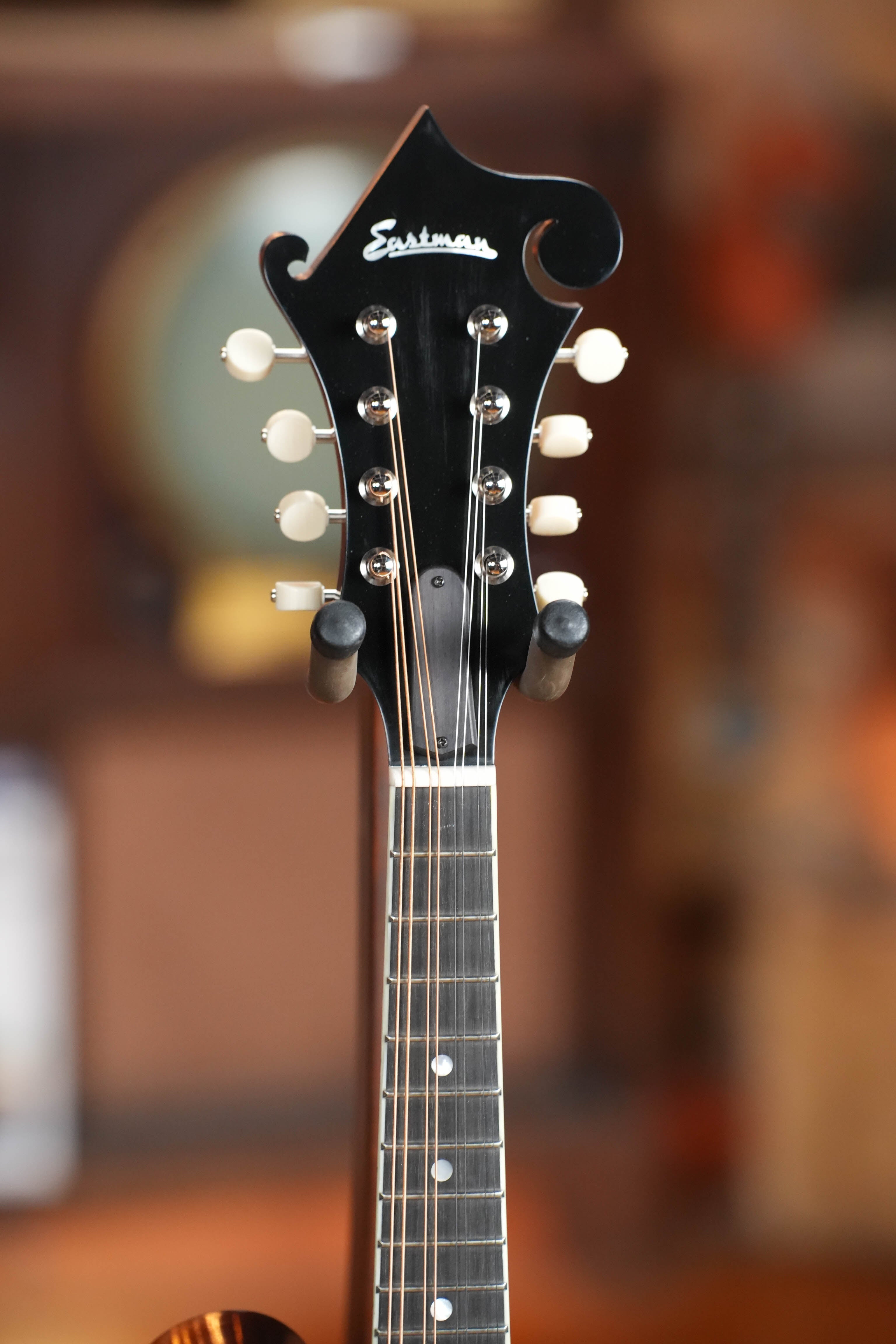 Eastman MD515/TV-WN-SB Spruce/Maple Wide Nut Sunburst F-Style Mandolin #6353