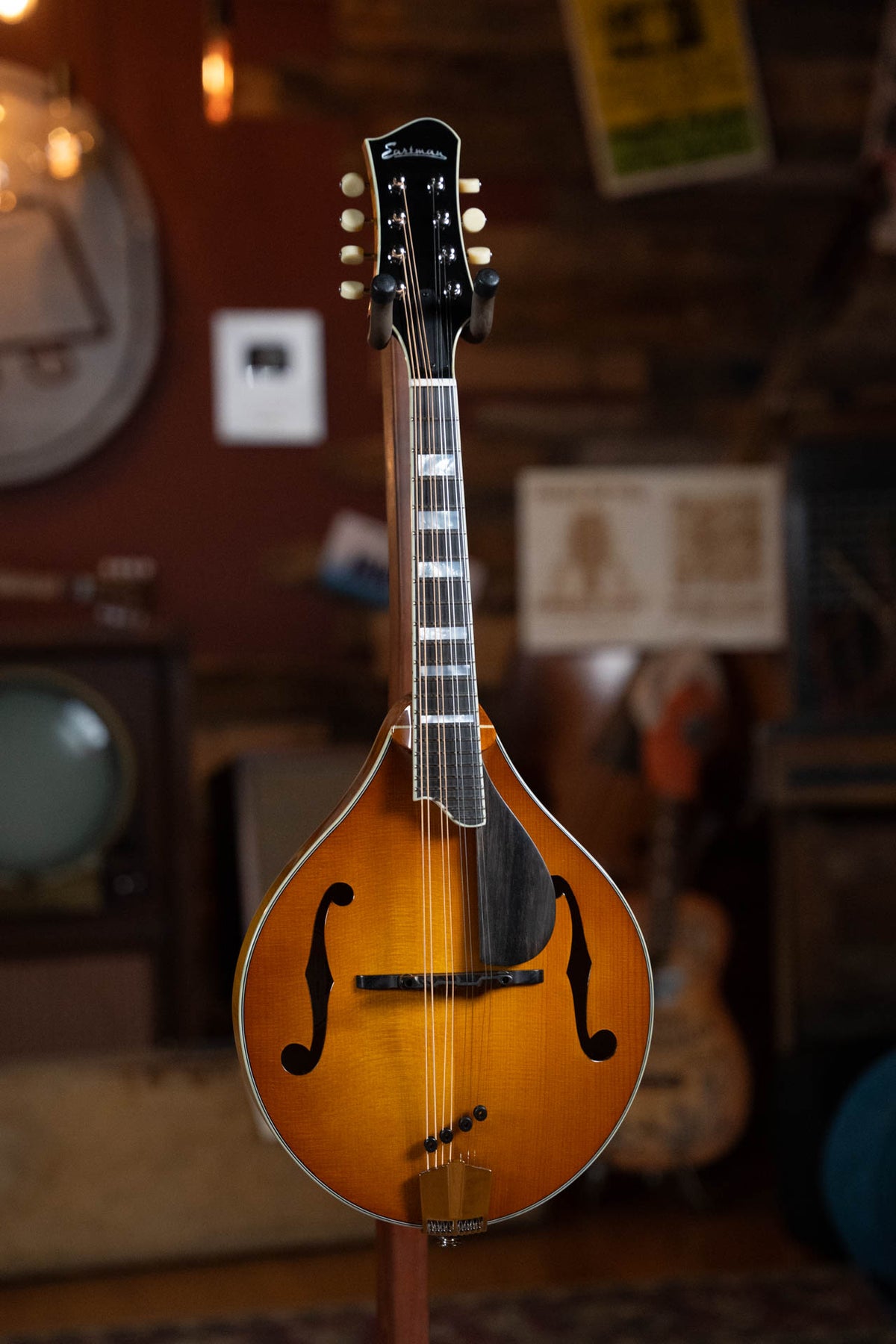 Eastman MD605-GB Goldburst A-Style Mandolin #2667