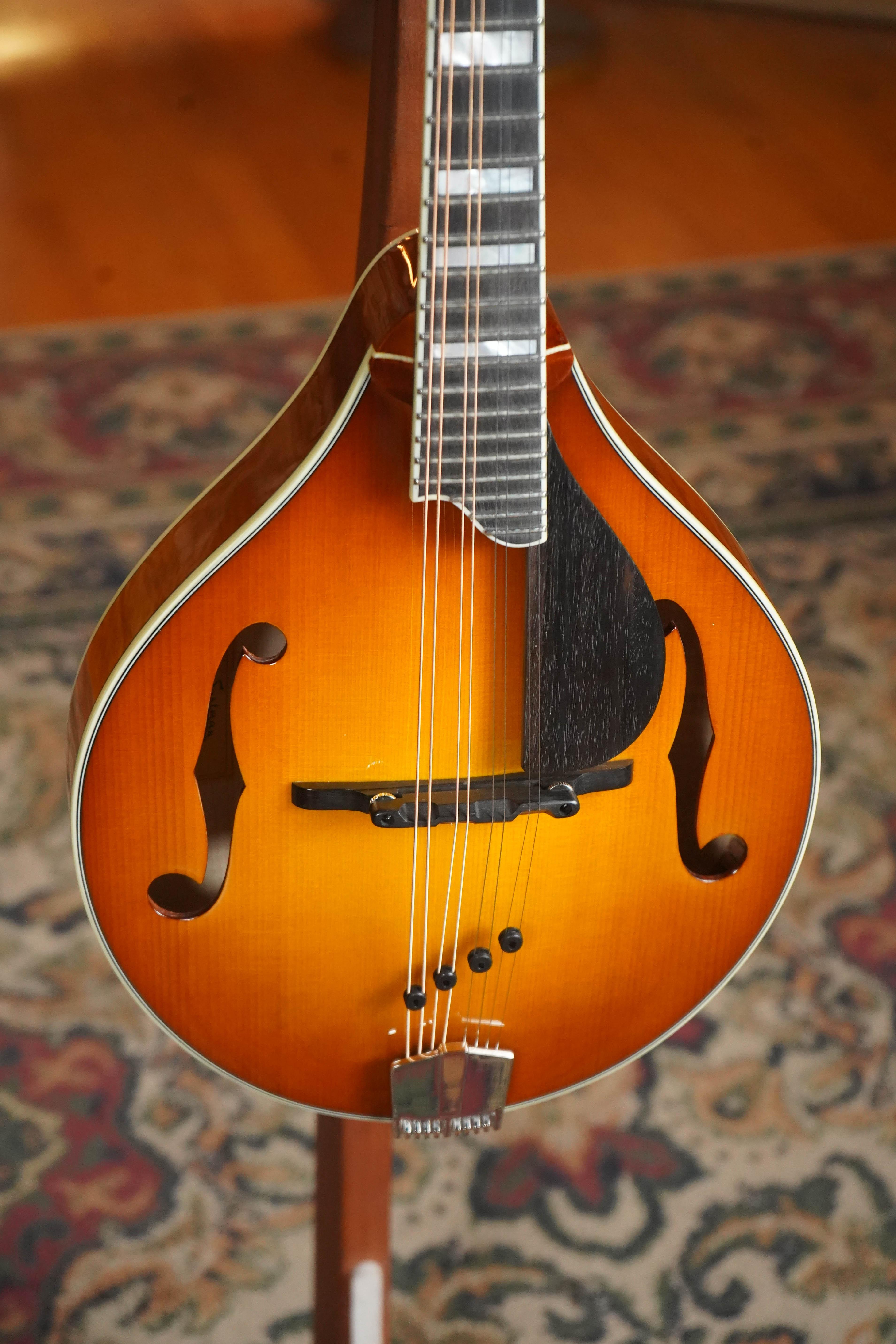 Eastman MD605-GB Goldburst A-Style Mandolin #3556