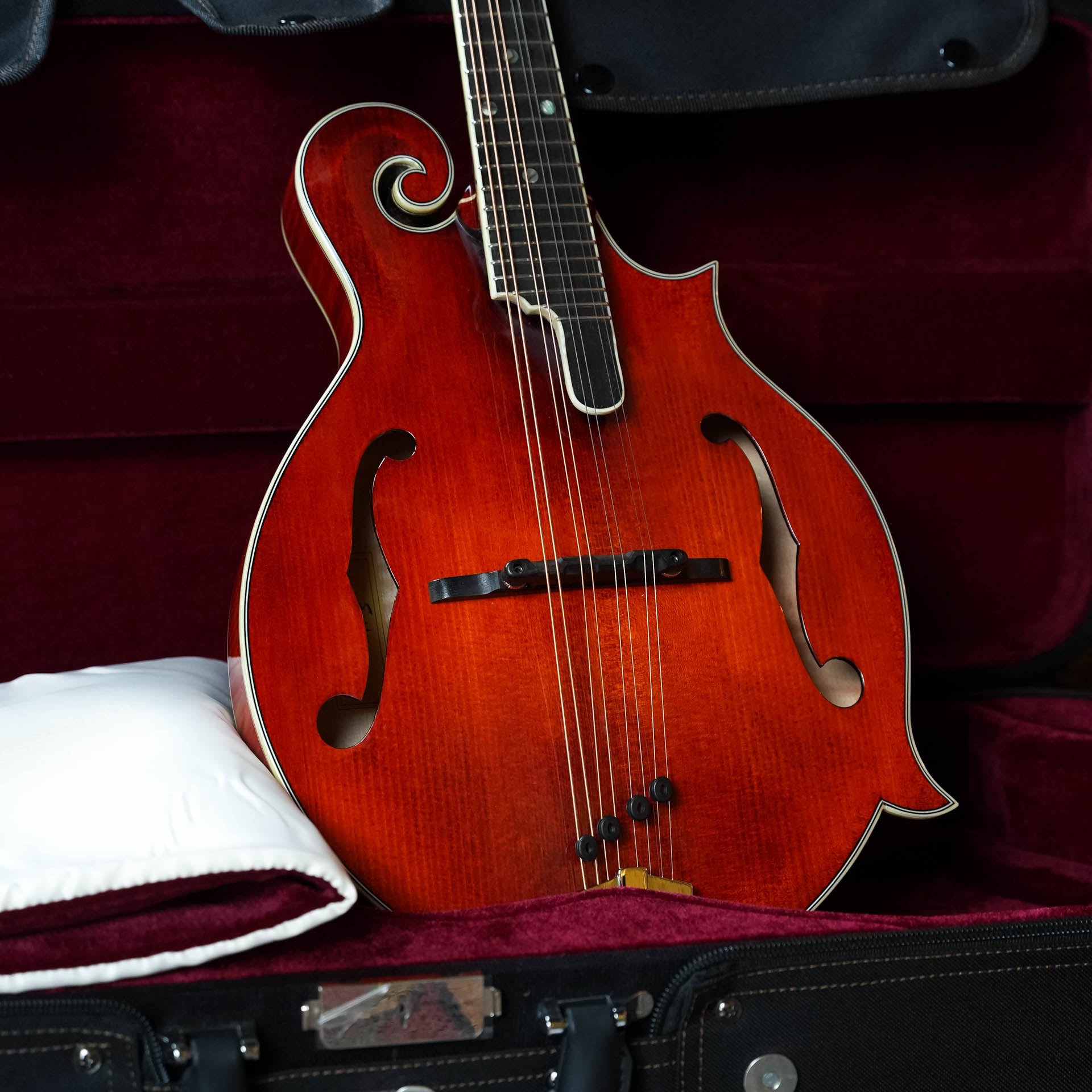 Eastman MD815 Adirondack Spruce/Flamed Maple F-Style Mandolin #5374