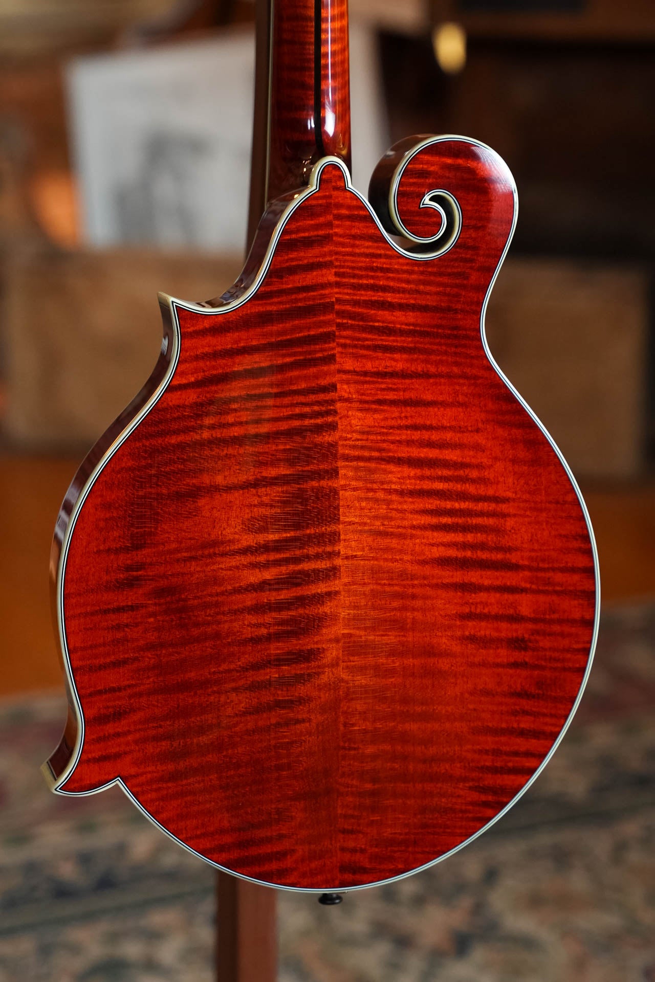Eastman MD815 Adirondack Spruce/Flamed Maple F-Style Mandolin #5374