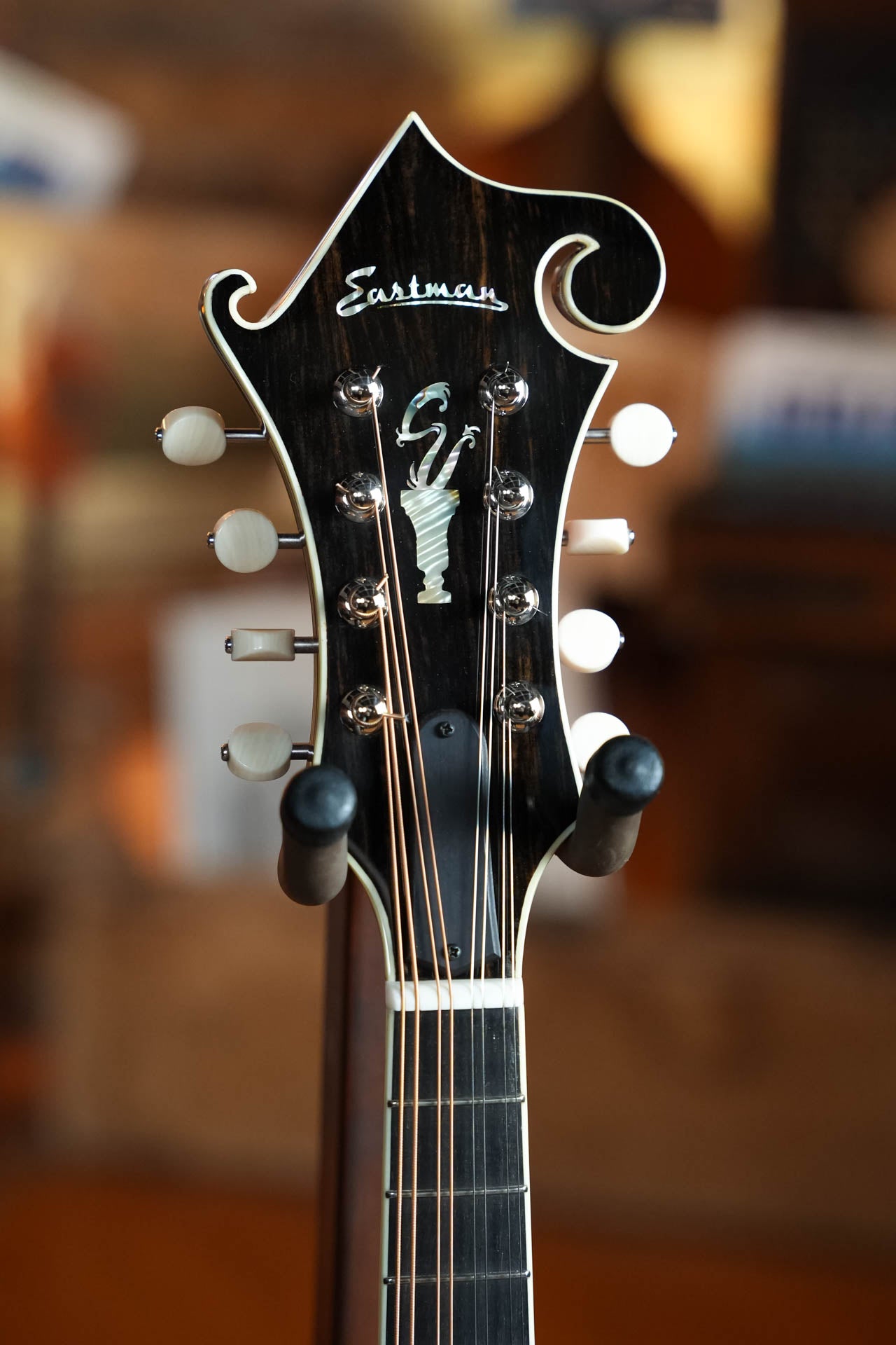 Eastman MD815 Adirondack Spruce/Flamed Maple F-Style Mandolin #5374