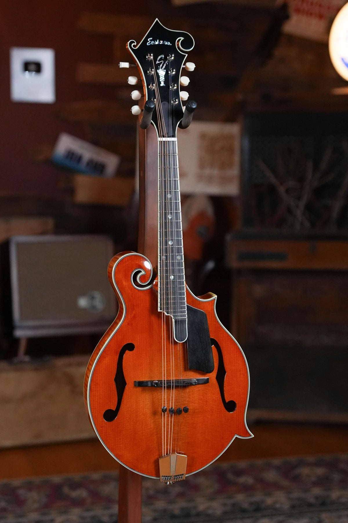 Eastman MD815PGE-HB F-Style Honeyburst Mandolin w/K&K Pickup #0663