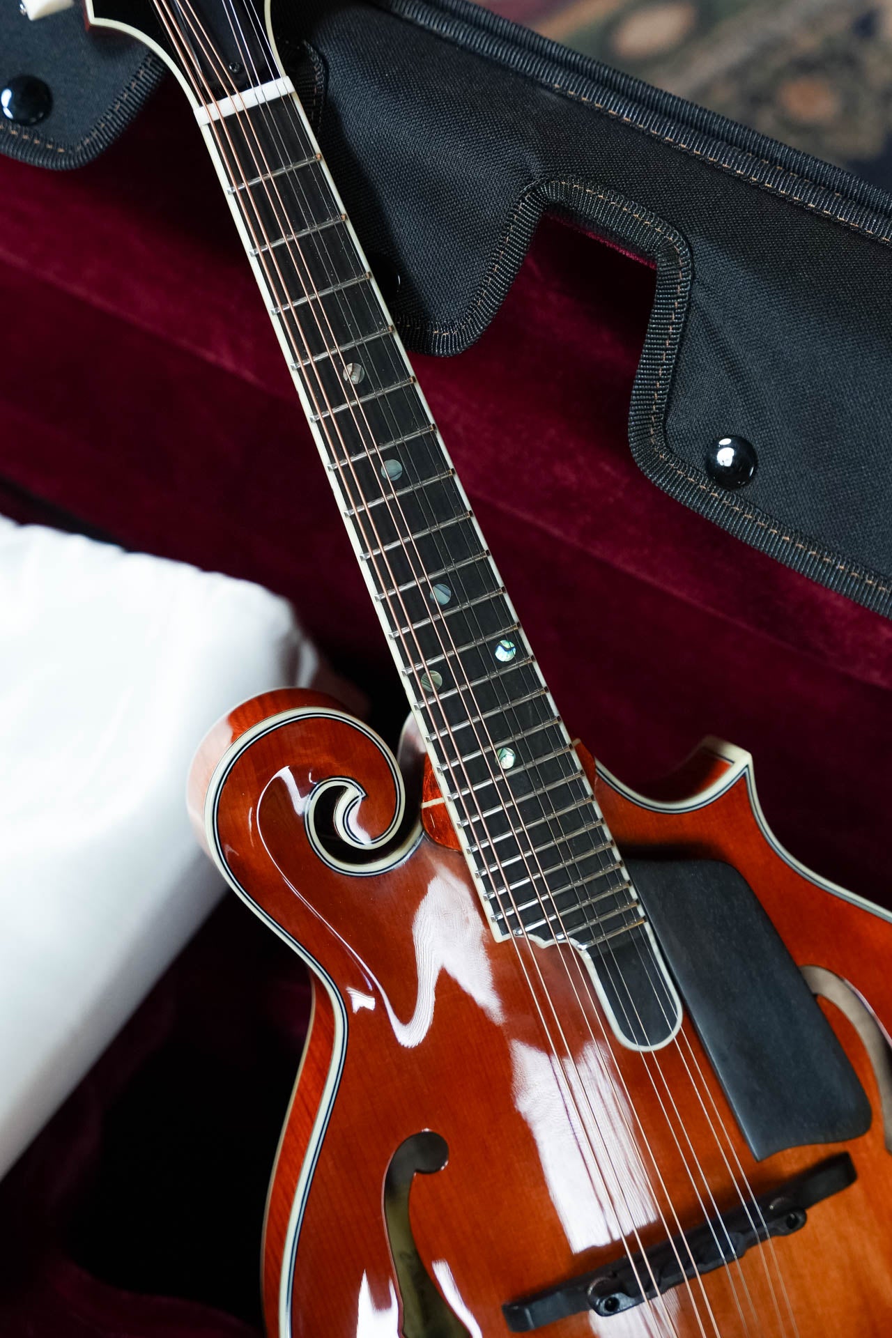 Eastman MD815PGE-HB F-Style Honeyburst Mandolin w/K&K Pickup #5460