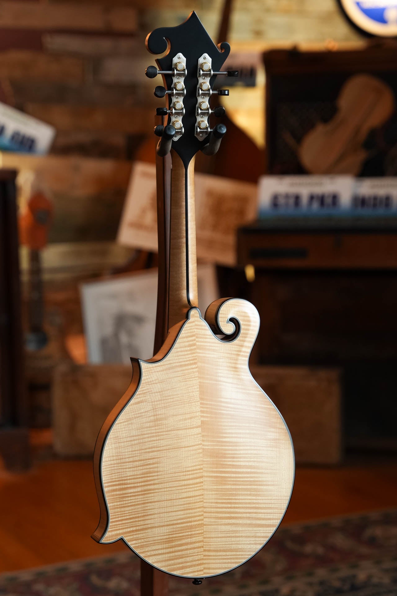 Eastman MD915-BD Adirondack/Flamed Maple F-style Mandolin #5821