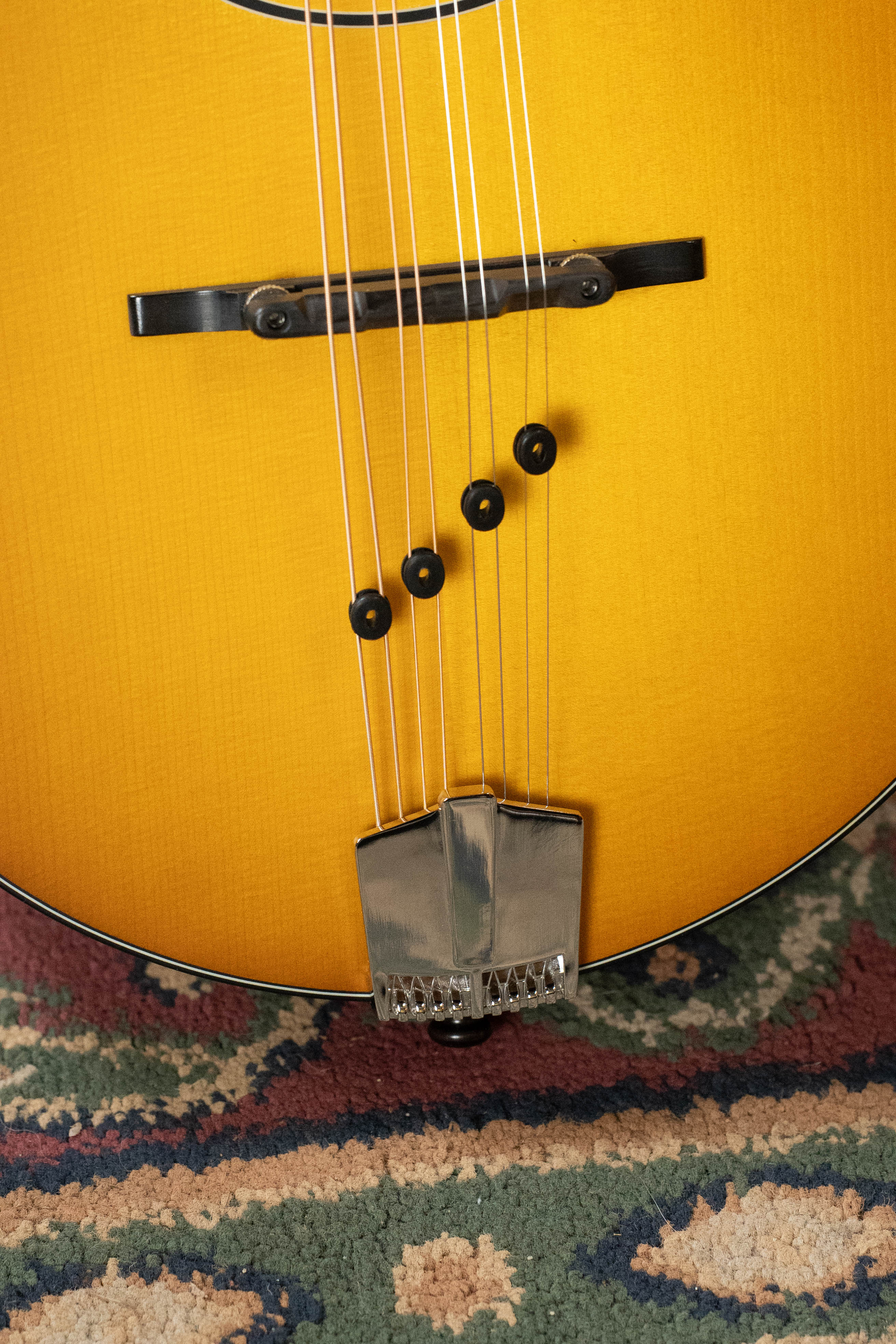 Eastman PCH-M104-GB Solid Spruce/Laminated Mahogany Goldburst Flattop A-Style Mandolin #0051