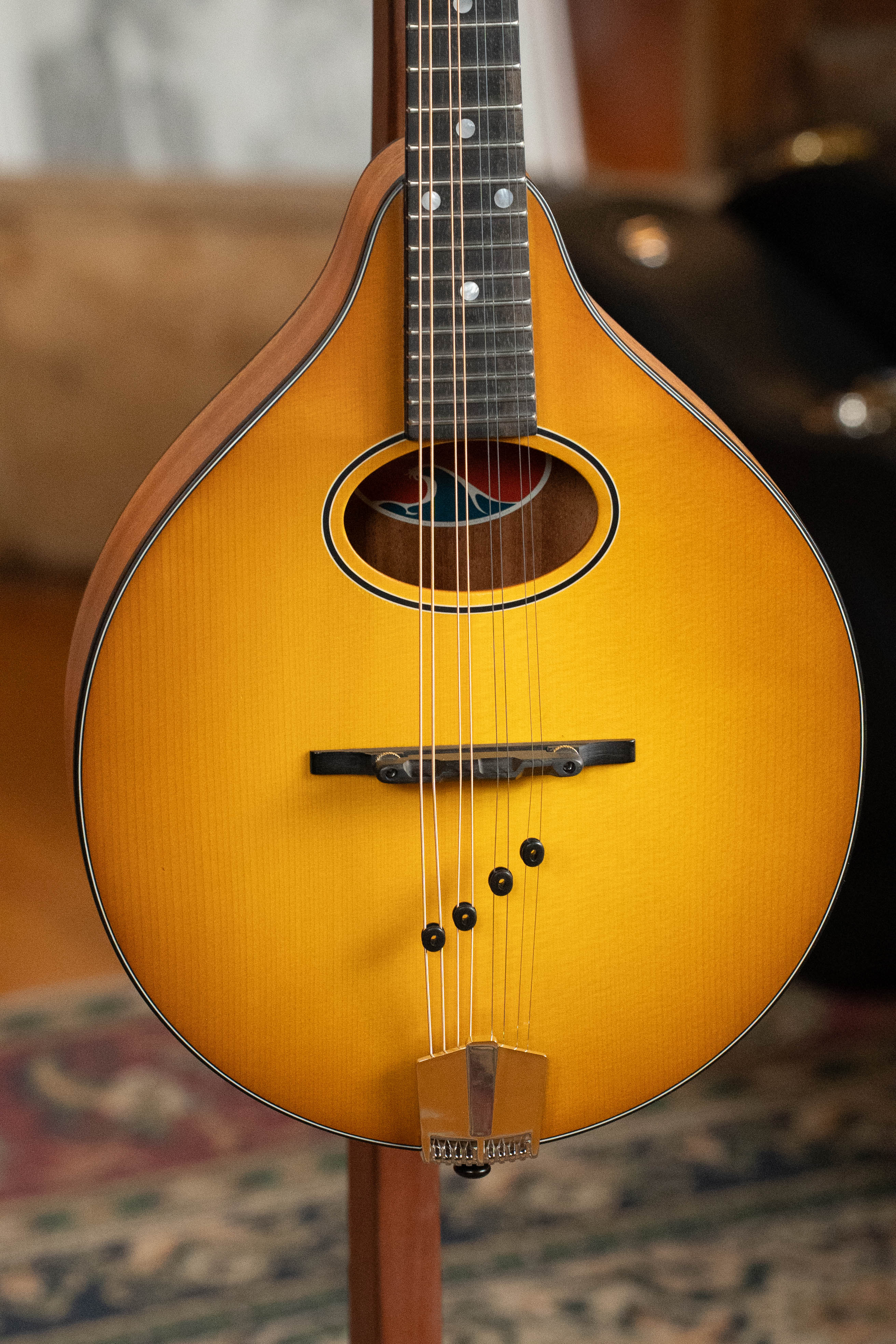 Eastman PCH-M104-GB Solid Spruce/Laminated Mahogany Goldburst Flattop A-Style Mandolin #0051
