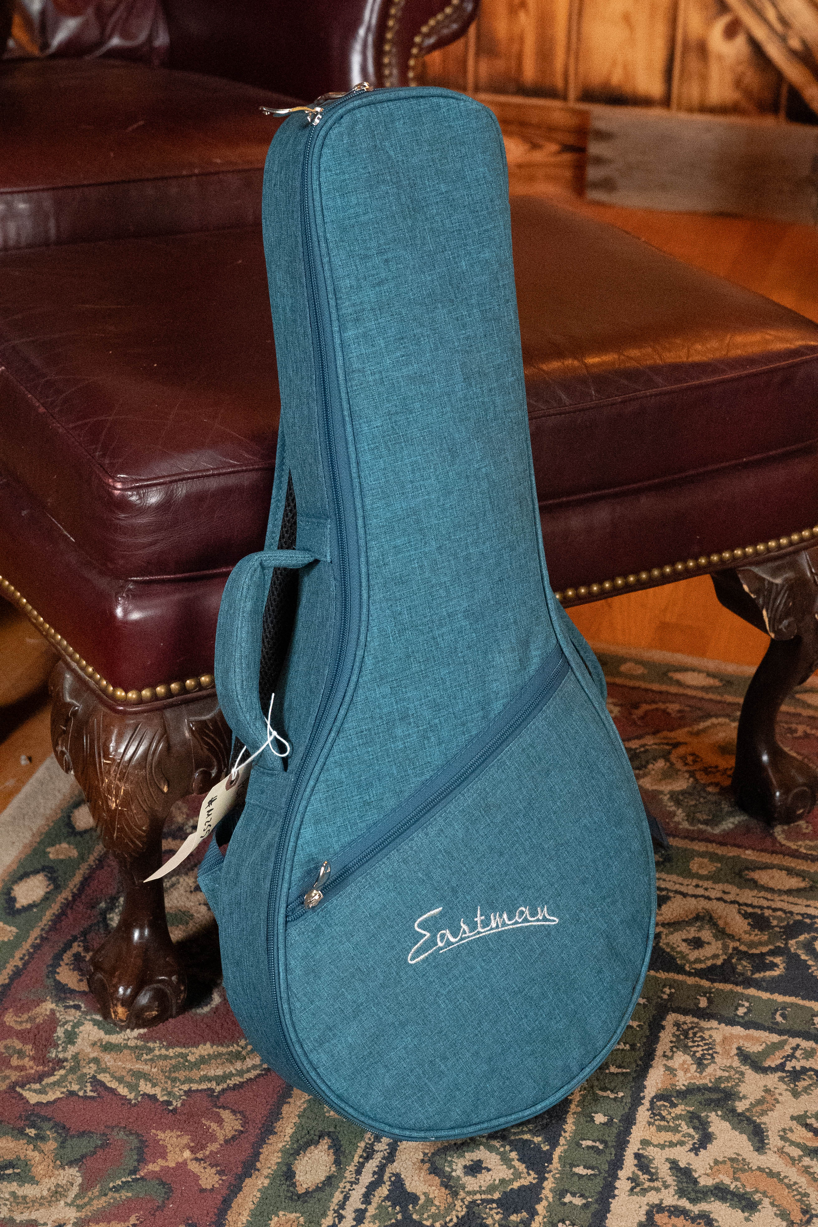 Eastman PCH-M104-GB Solid Spruce/Laminated Mahogany Goldburst Flattop A-Style Mandolin #0053