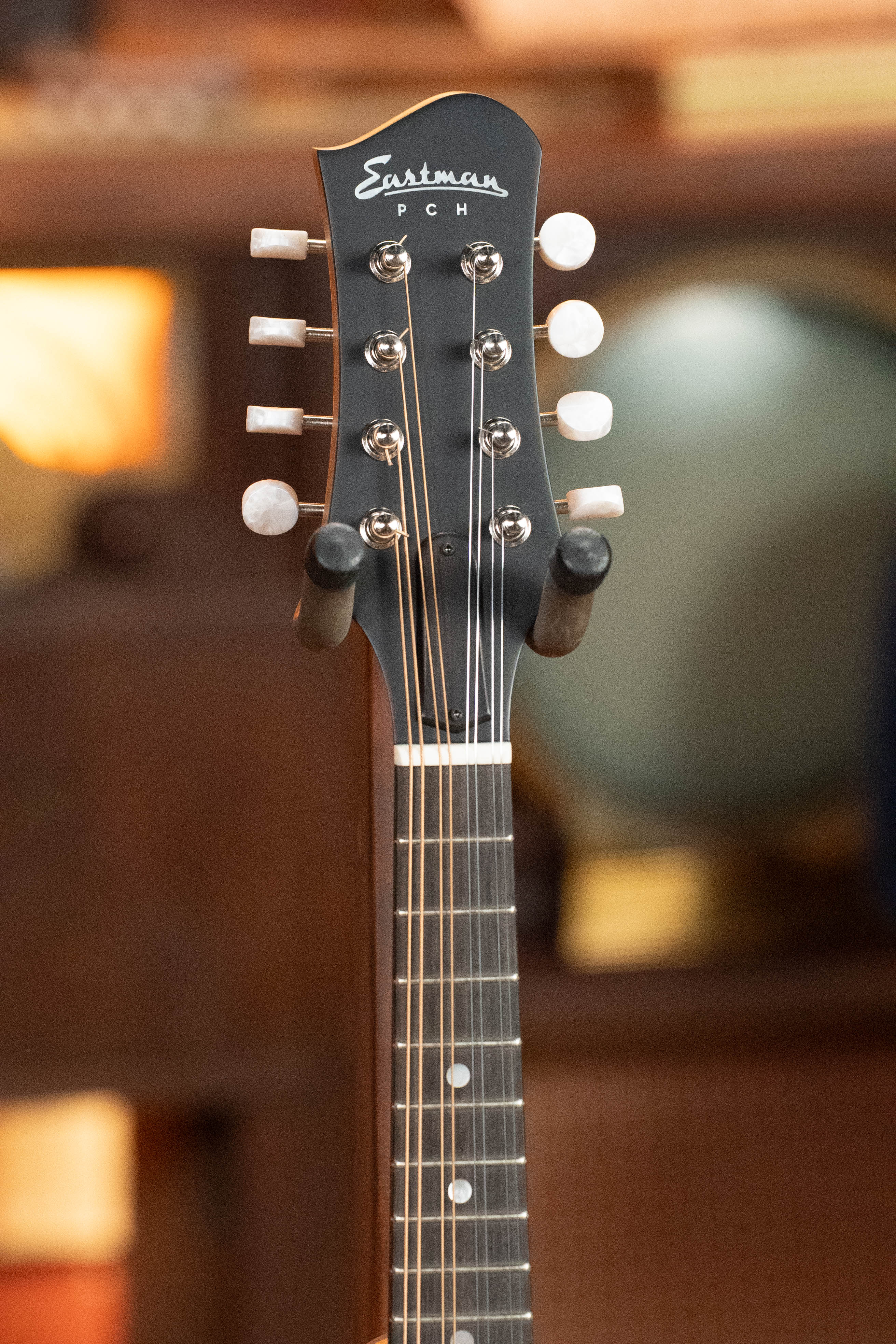 Eastman PCH-M104-GB Solid Spruce/Laminated Mahogany Goldburst Flattop A-Style Mandolin #0053