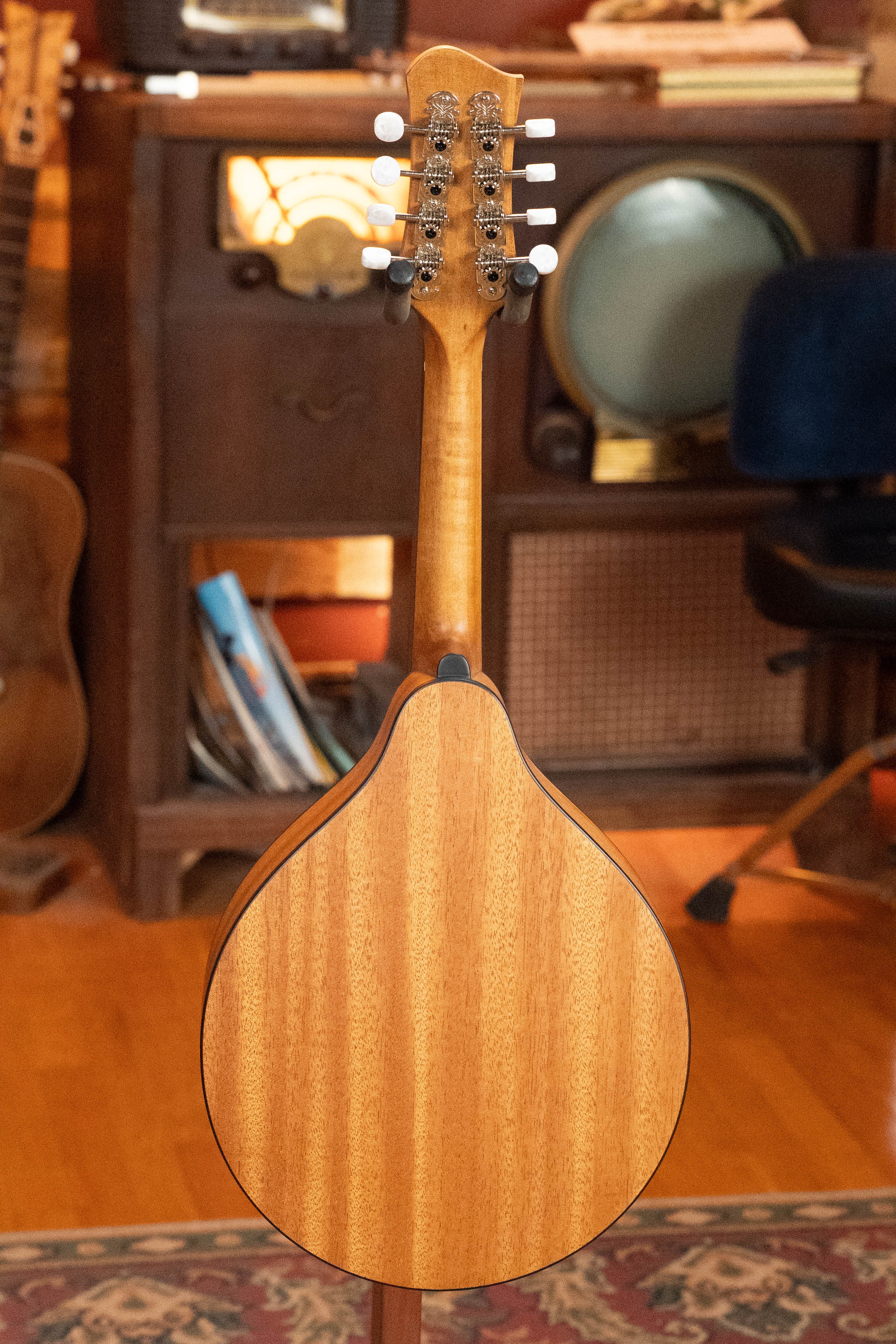 Eastman PCH-M104-GB Solid Spruce/Laminated Mahogany Goldburst Flattop A-Style Mandolin #0053