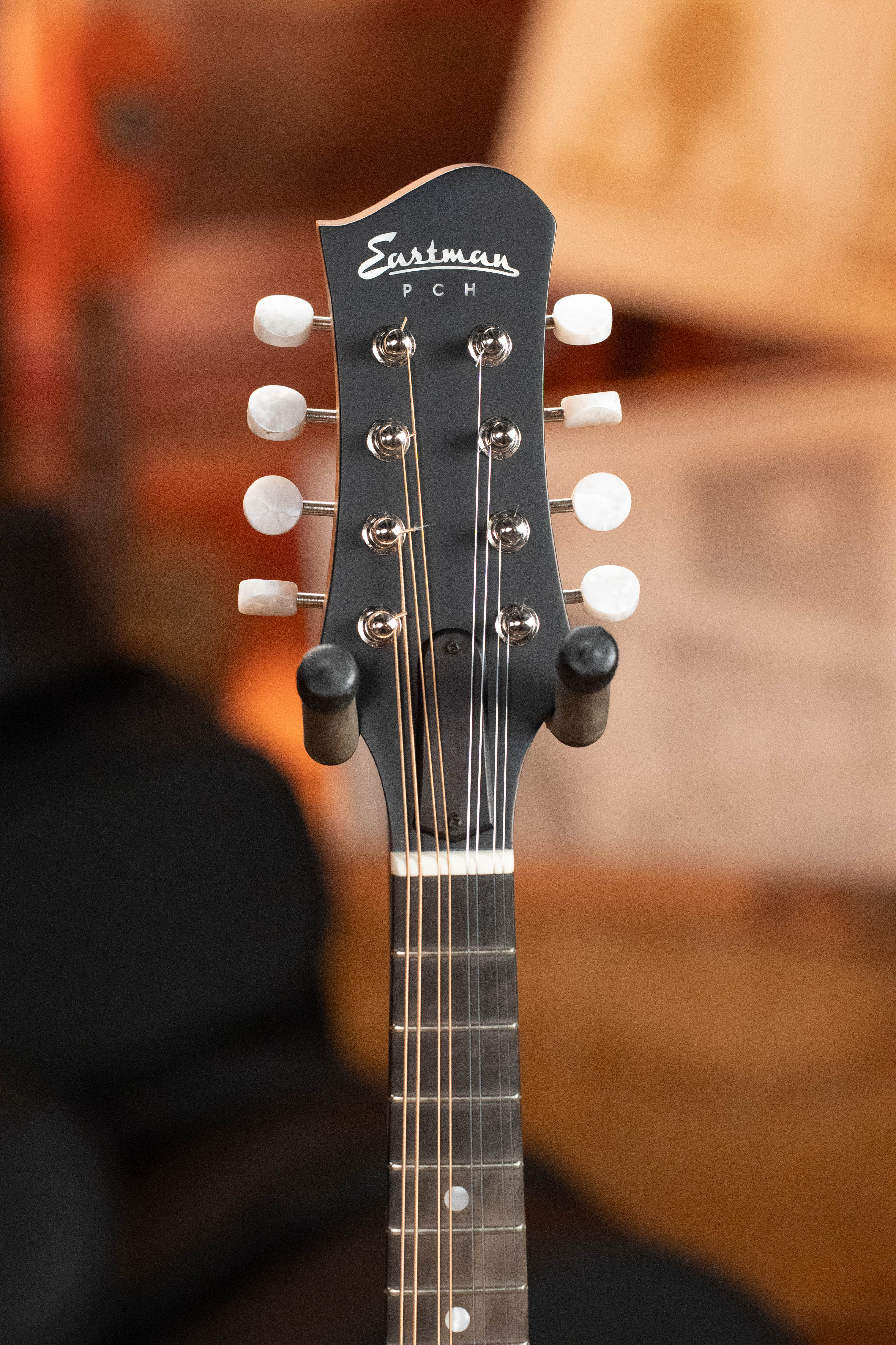 Eastman PCH-M104-GB Solid Spruce/Laminated Mahogany Goldburst Flattop A-Style Mandolin #0063