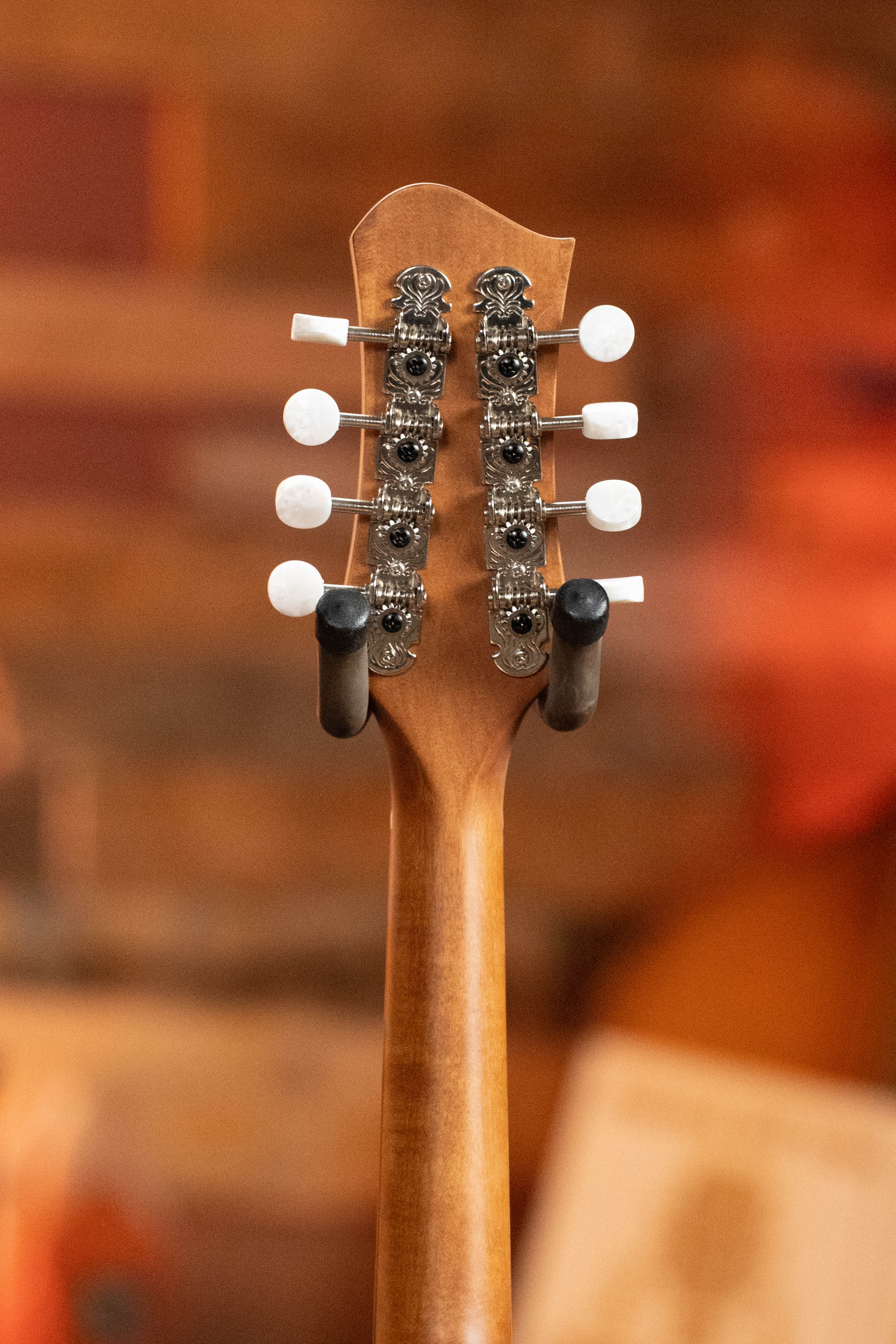 Eastman PCH-M104-GB Solid Spruce/Laminated Mahogany Goldburst Flattop A-Style Mandolin #0065