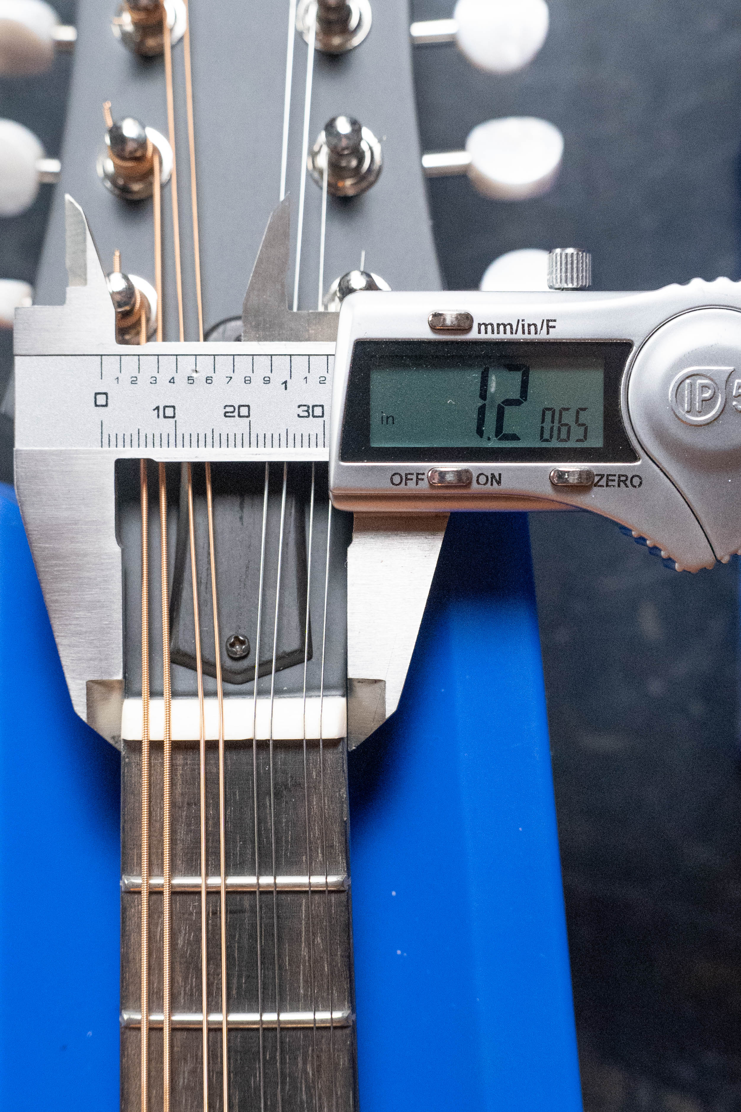 Eastman PCH-M104-GB Solid Spruce/Laminated Mahogany Goldburst Flattop A-Style Mandolin #0065