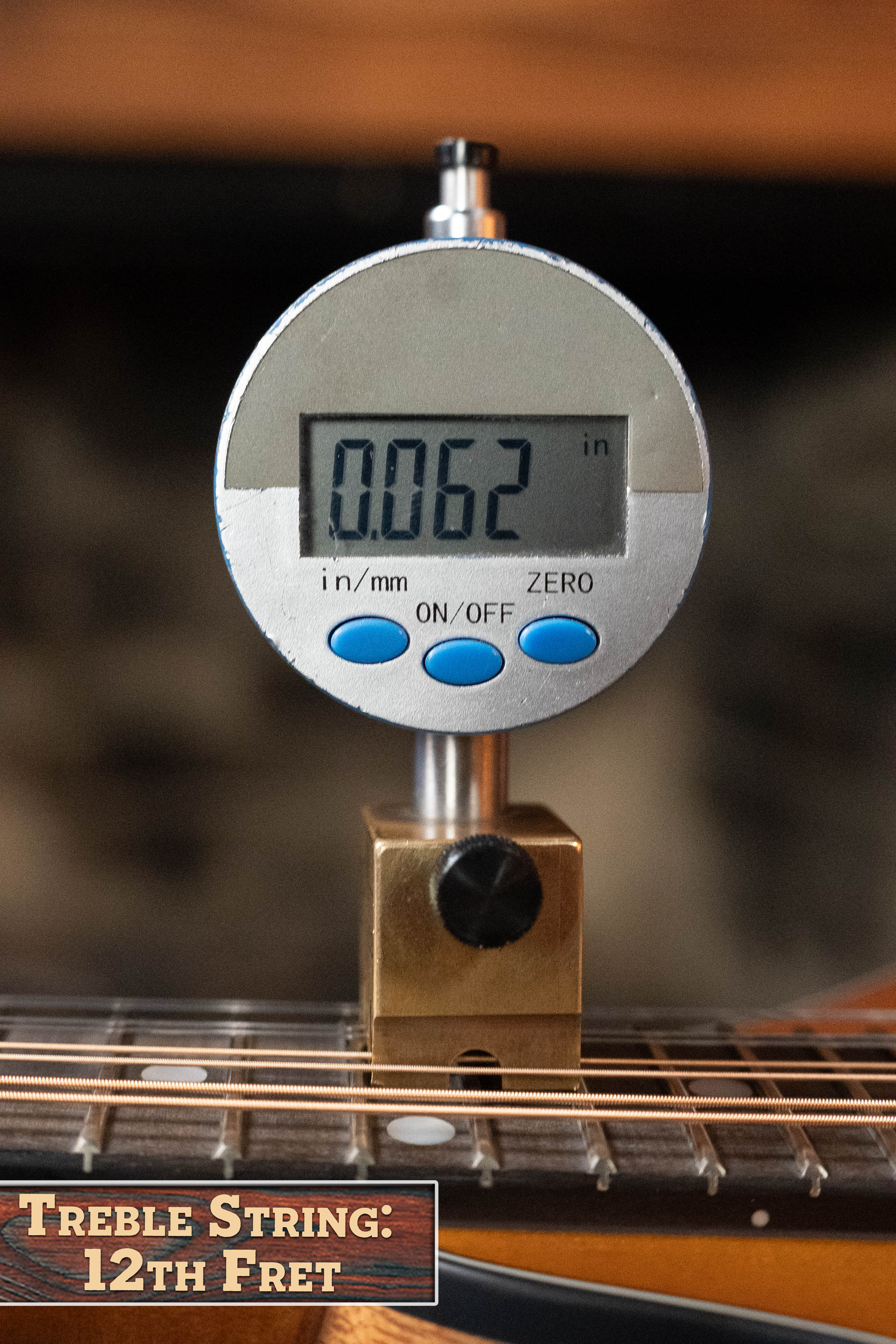 Eastman PCH-M104-GB Solid Spruce/Laminated Mahogany Goldburst Flattop A-Style Mandolin #0065