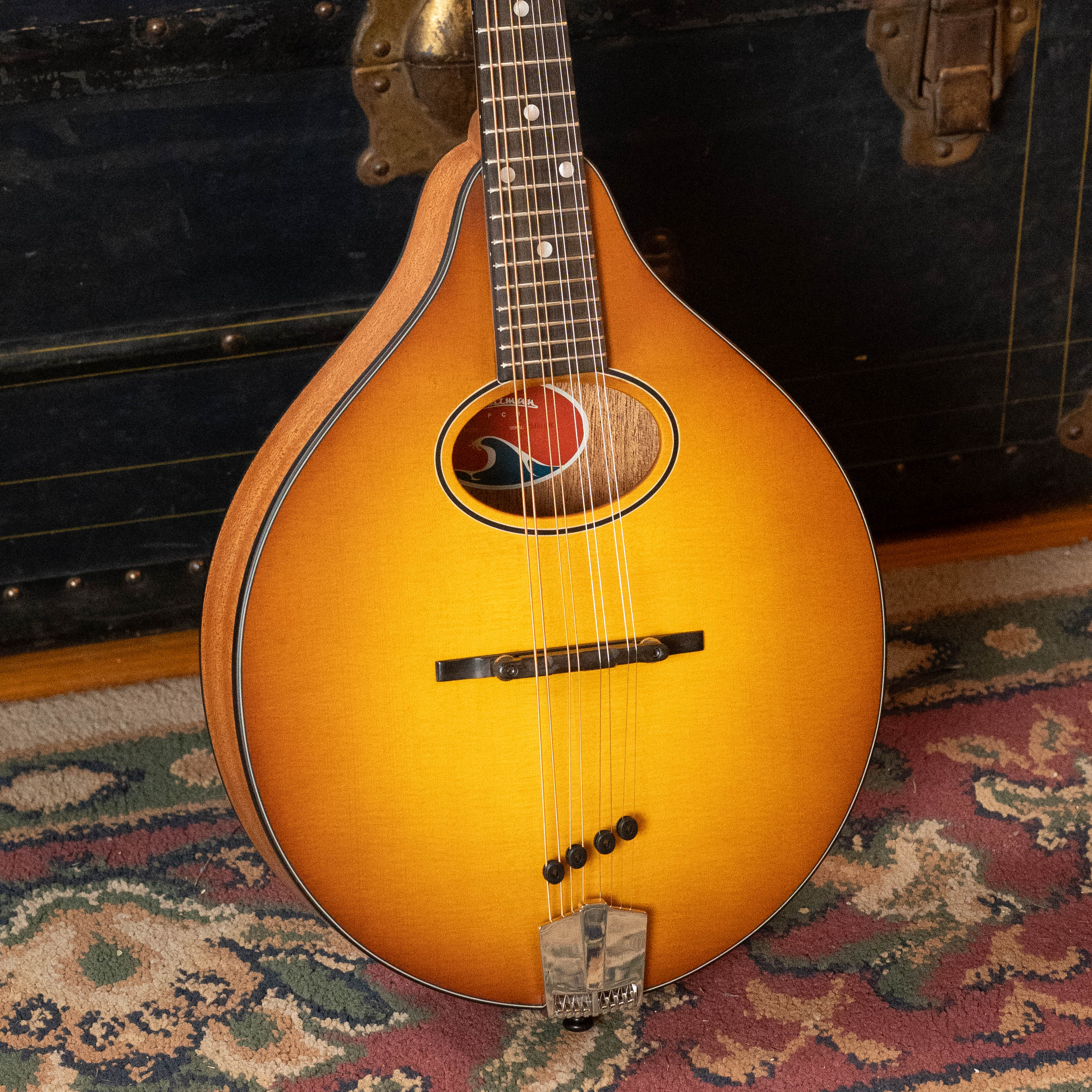 Eastman PCH-M104-GB Solid Spruce/Laminated Mahogany Goldburst Flattop A-Style Mandolin #1636