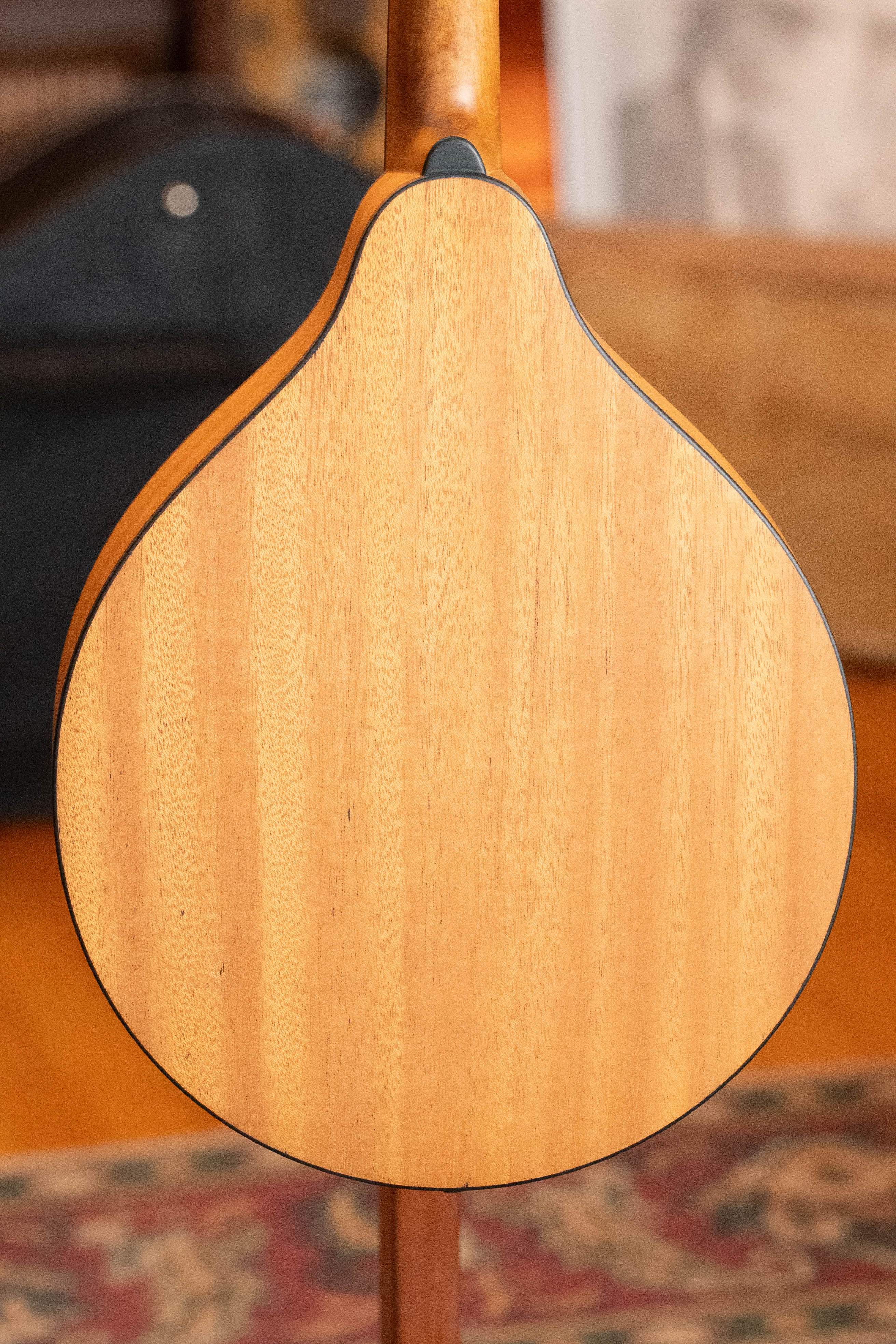 Eastman PCH-M104-GB Solid Spruce/Laminated Mahogany Goldburst Flattop A-Style Mandolin #1637