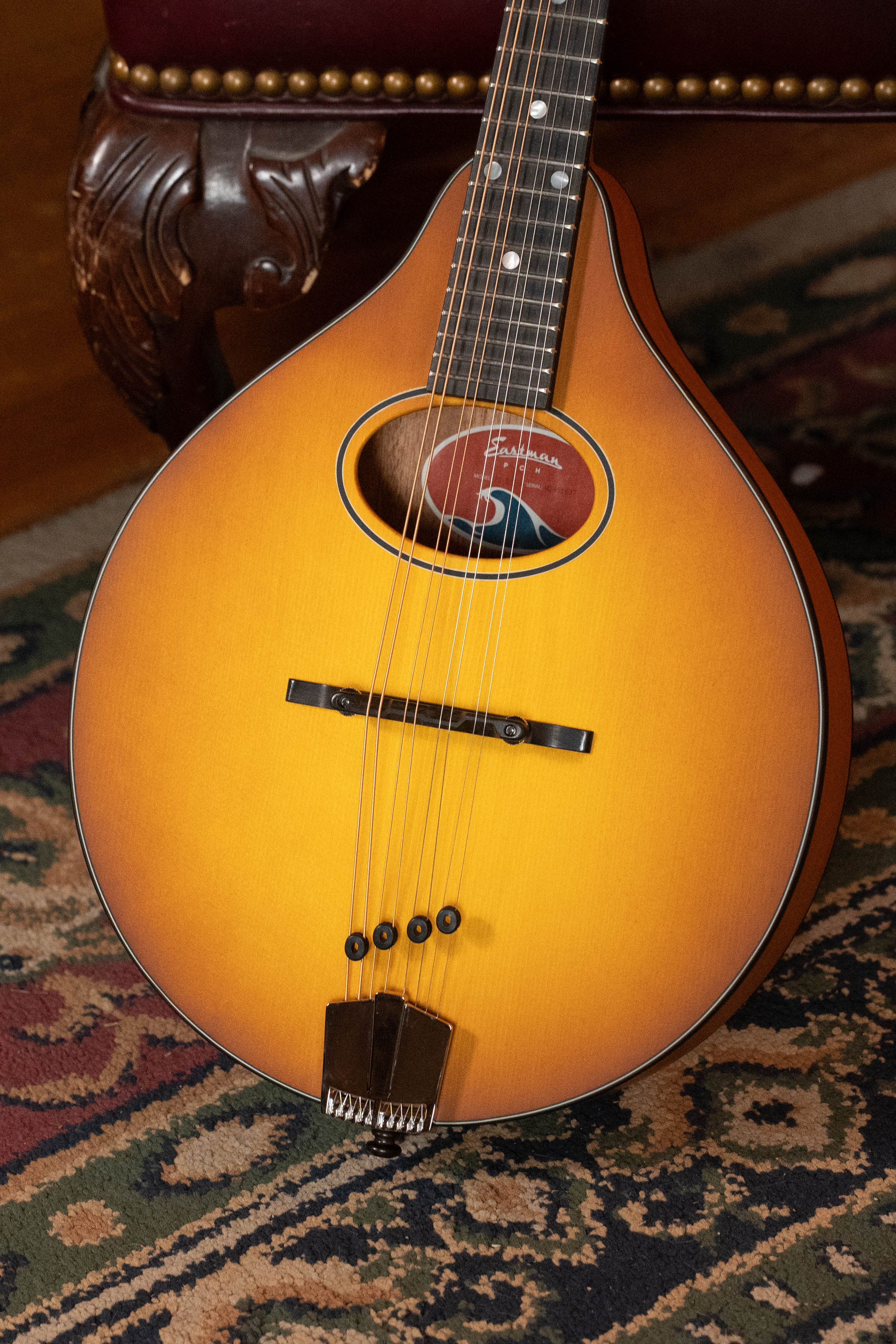 Eastman PCH-M104-GB Solid Spruce/Laminated Mahogany Goldburst Flattop A-Style Mandolin #1637