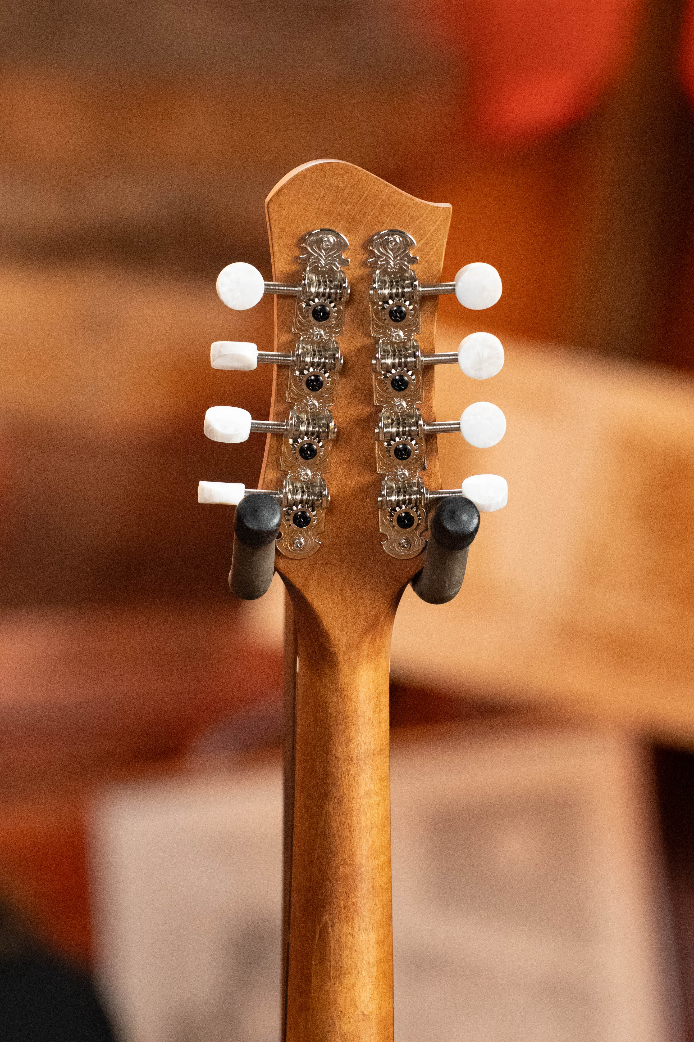 Eastman PCH-M104-GB Solid Spruce/Laminated Mahogany Goldburst Flattop A-Style Mandolin #1876