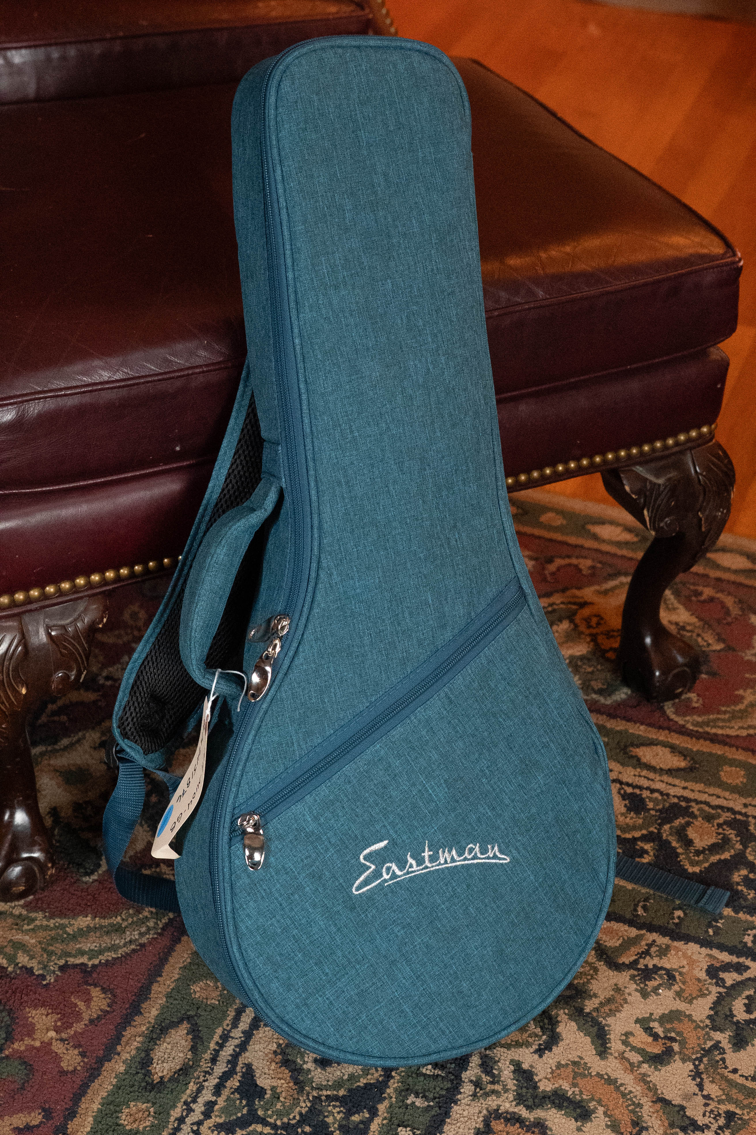 Eastman PCH-M104-GB Solid Spruce/Laminated Mahogany Goldburst Flattop A-Style Mandolin #1876