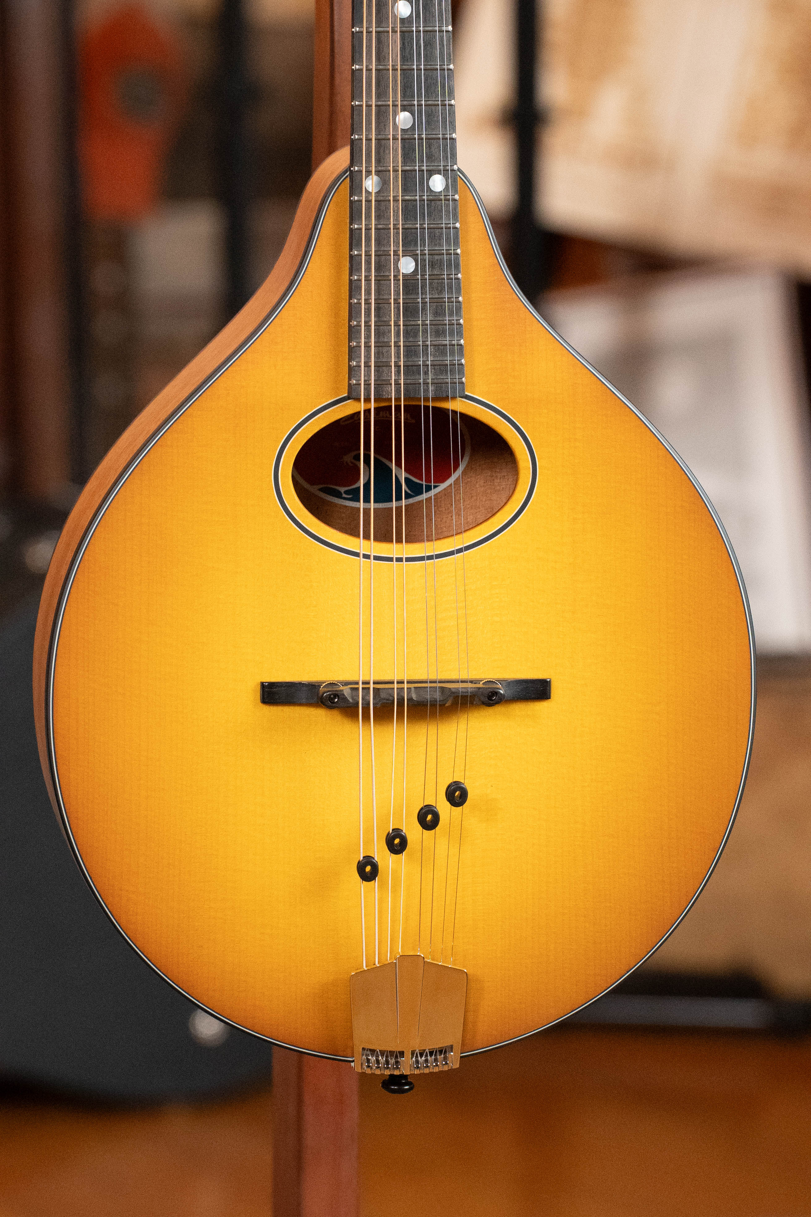 Eastman PCH-M104-GB Solid Spruce/Laminated Mahogany Goldburst Flattop A-Style Mandolin #1880