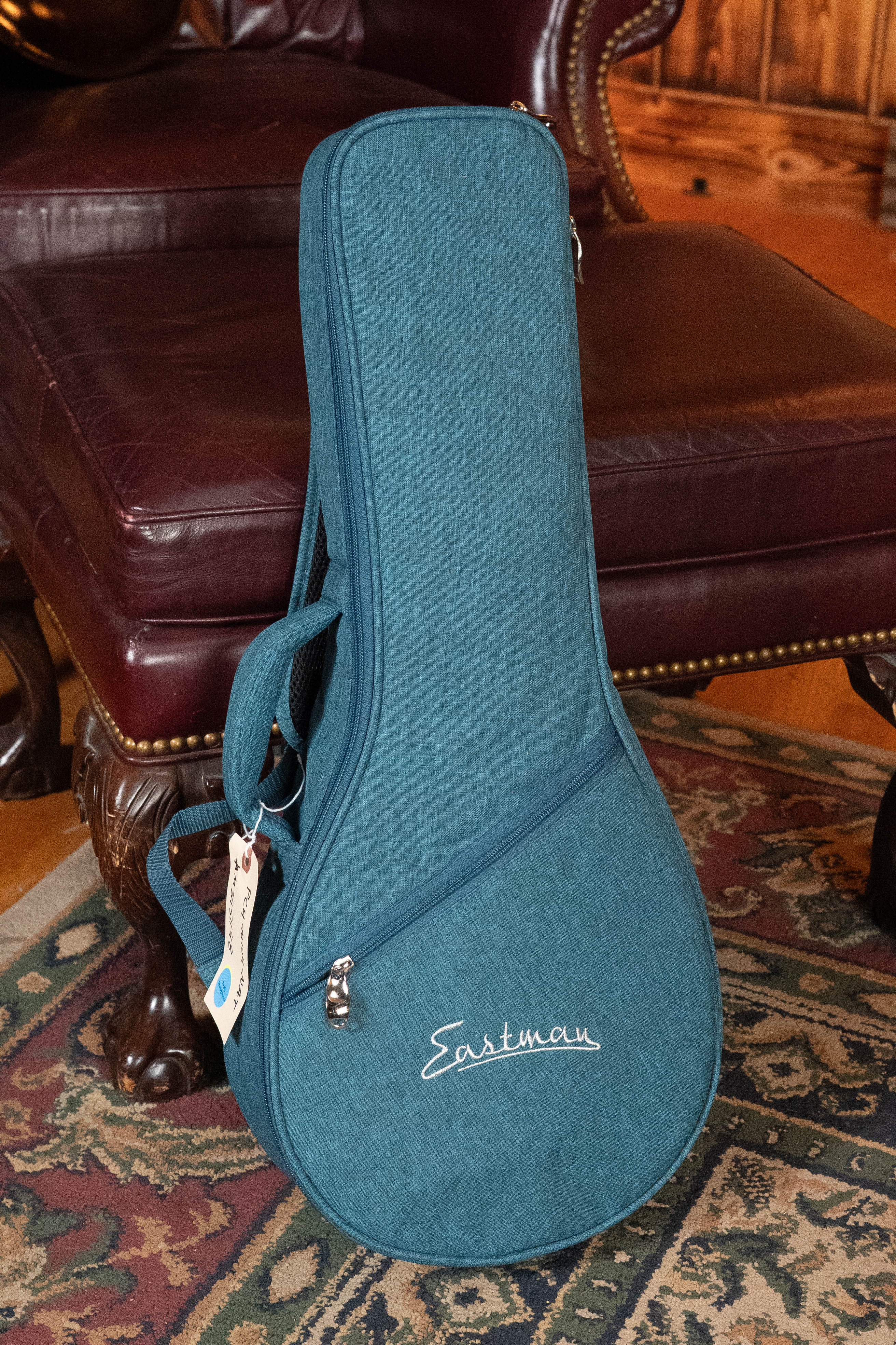 Eastman PCH-M104-NAT Solid Spruce/Laminated Mahogany Natural Flattop A-Style Mandolin #1148