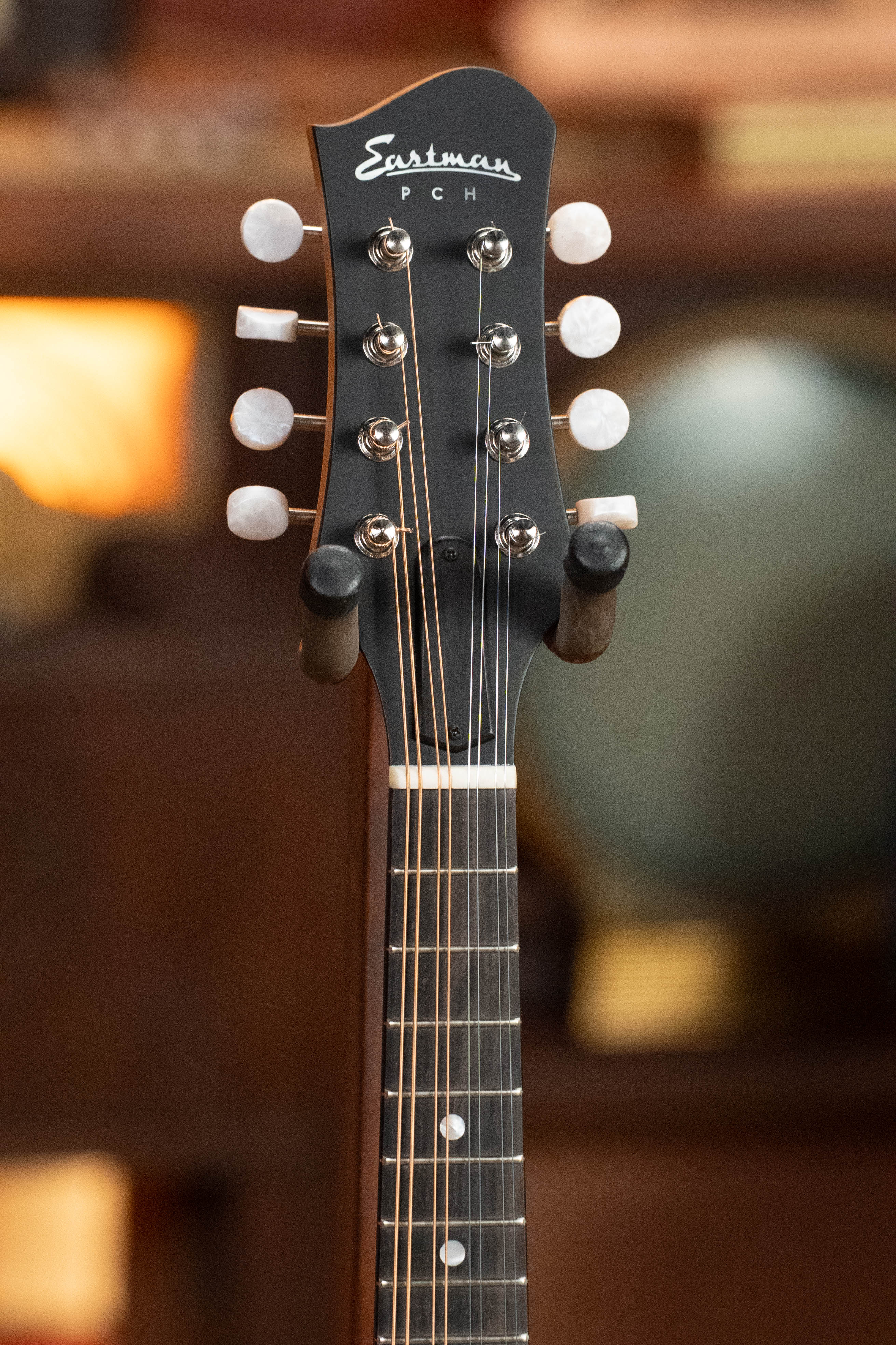 Eastman PCH-M104-NAT Solid Spruce/Laminated Mahogany Natural Flattop A-Style Mandolin #1148